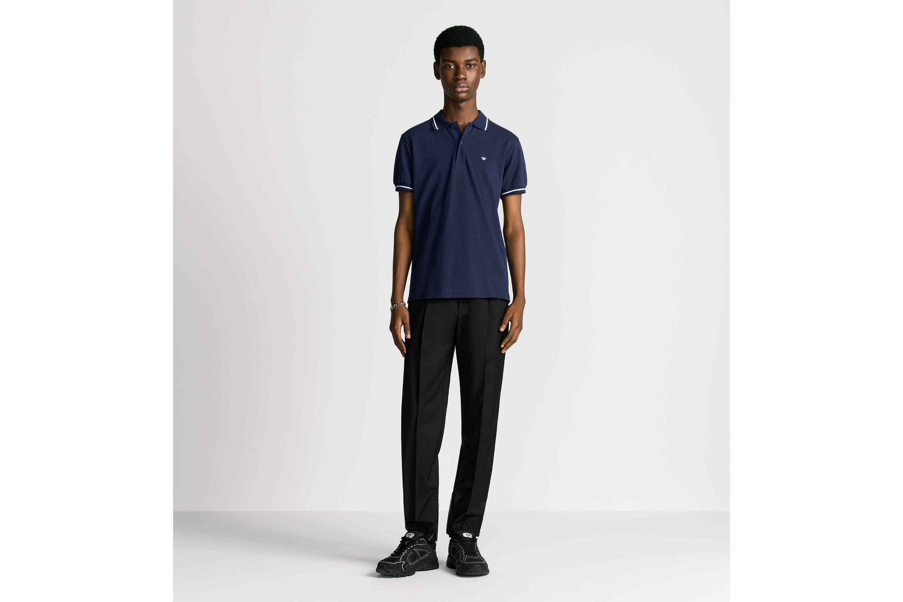 look_image_alt_prefix 精裁运动裤 黑色绵羊毛斜纹面料 E08