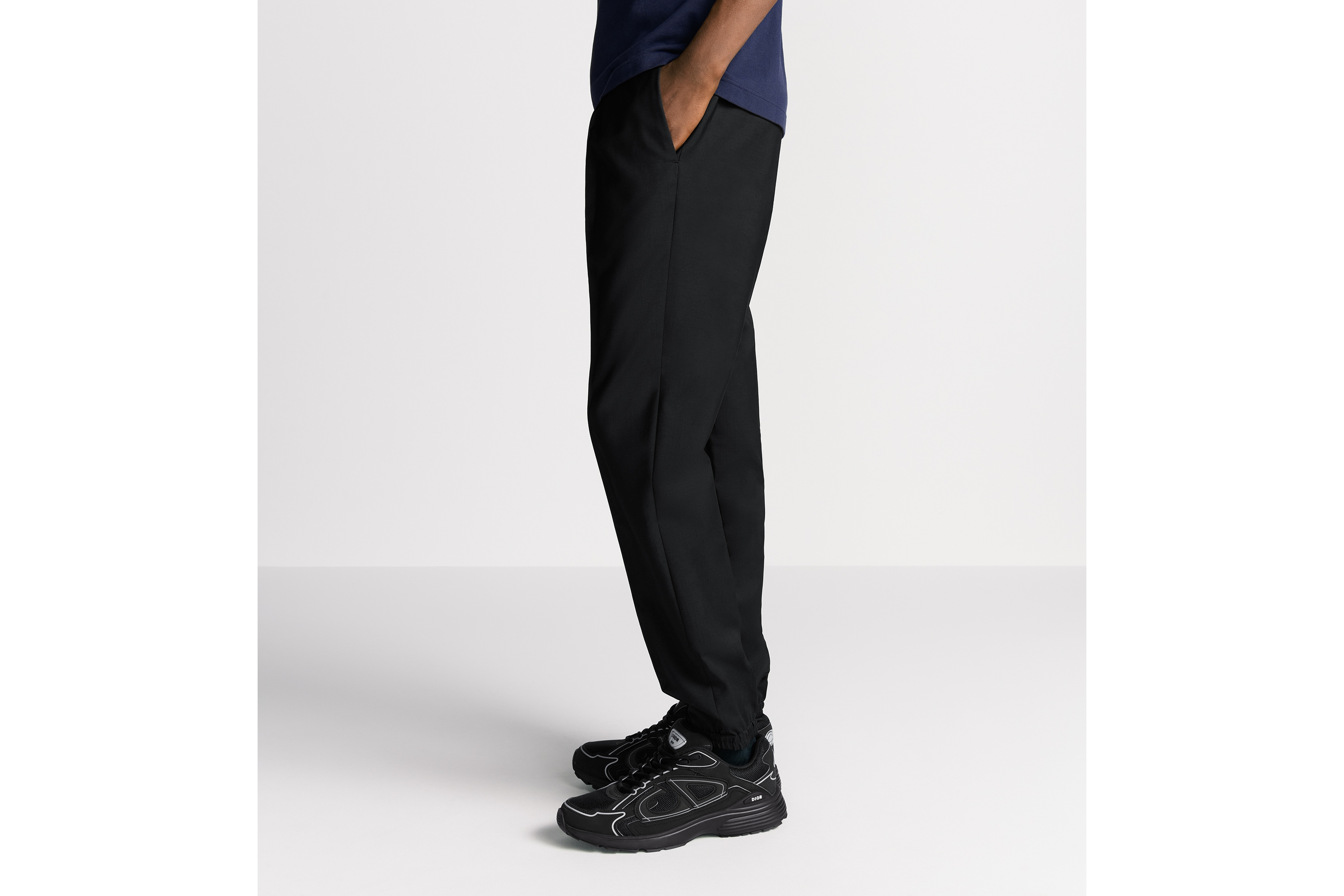 look_image_alt_prefix 精裁运动裤 黑色绵羊毛斜纹面料 E13