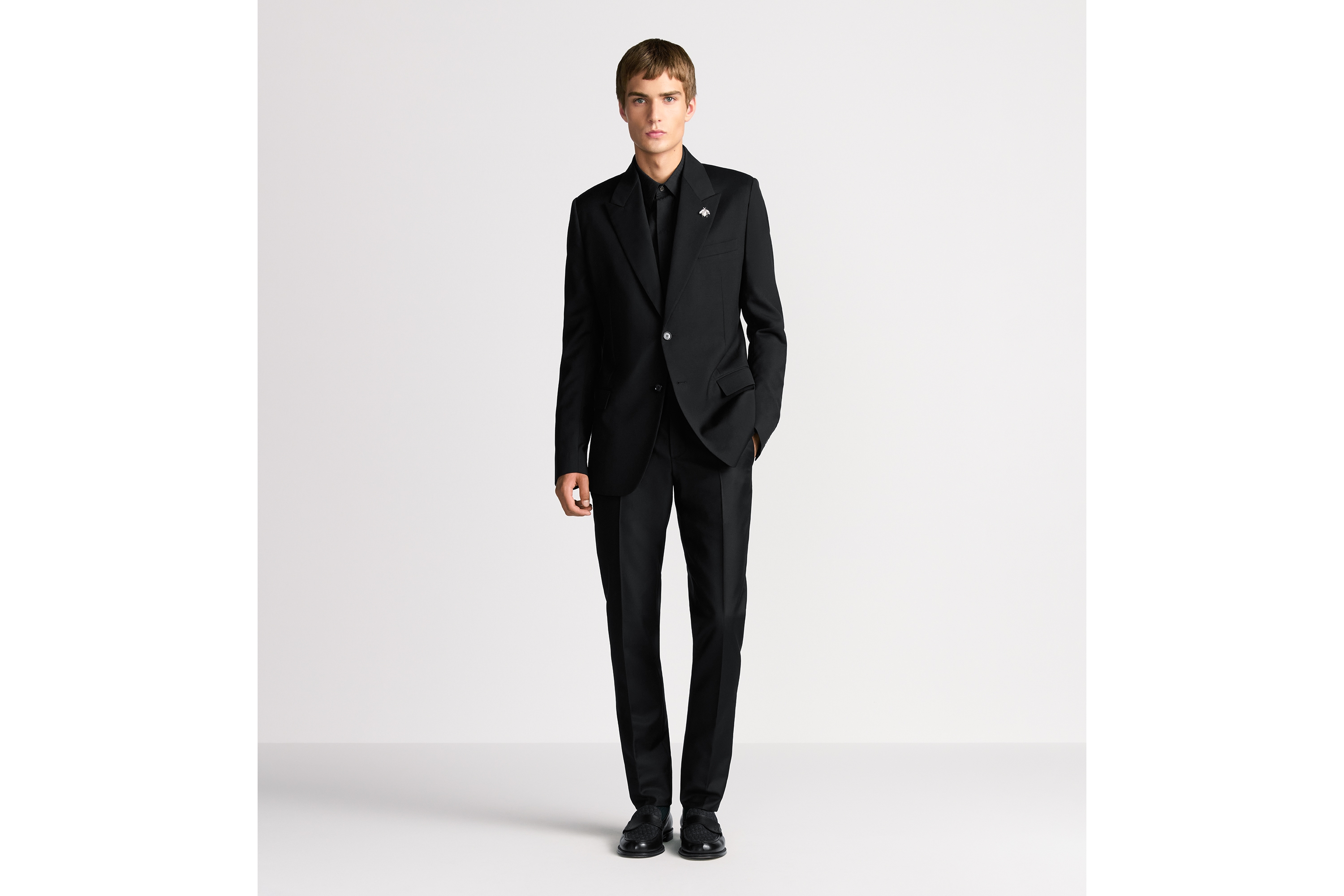 look_image_alt_prefix 修身直筒长裤 黑色绵羊毛斜纹面料 E02