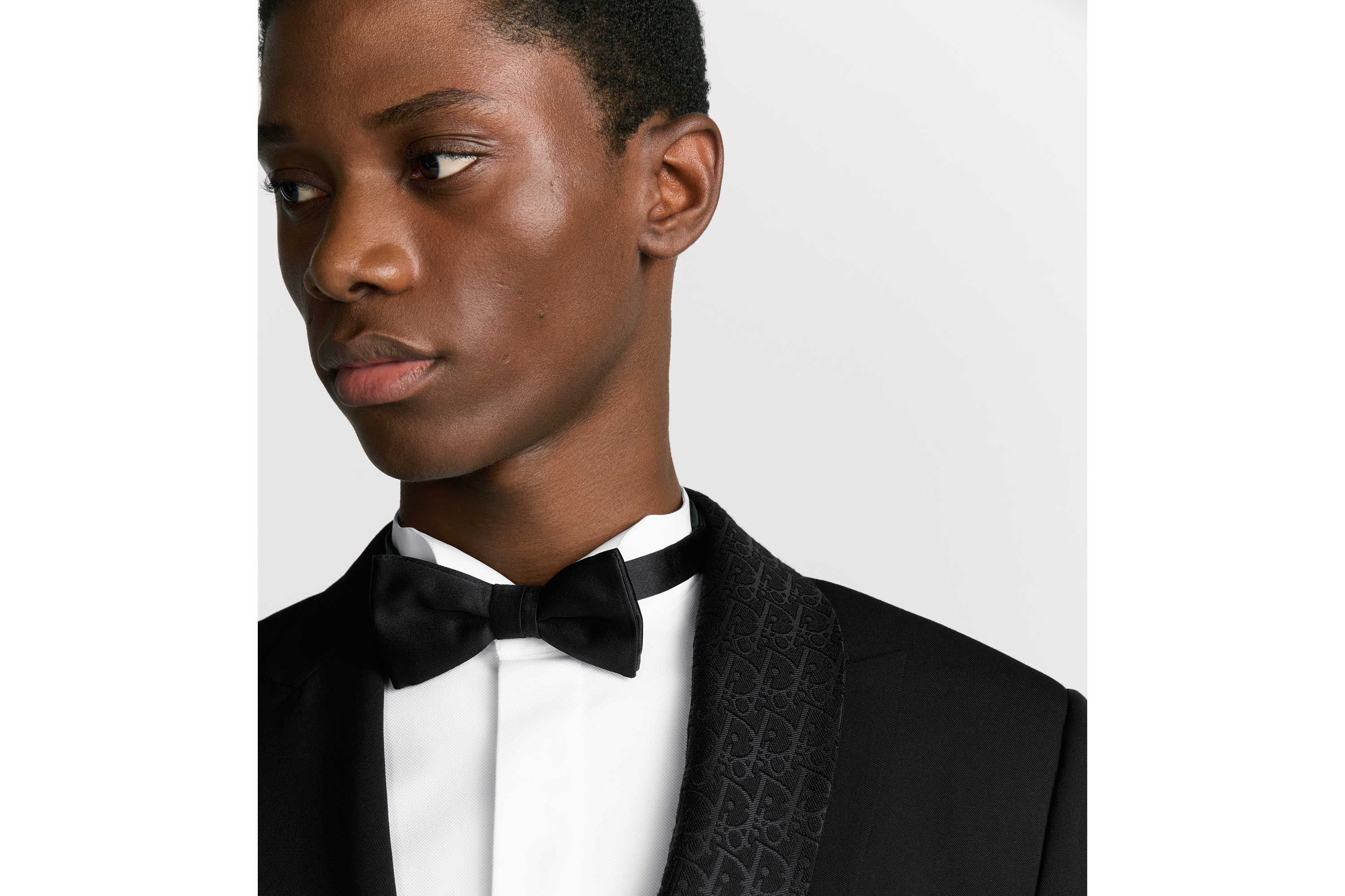 look_image_alt_prefix 直边领结 黑色桑蚕丝 E35