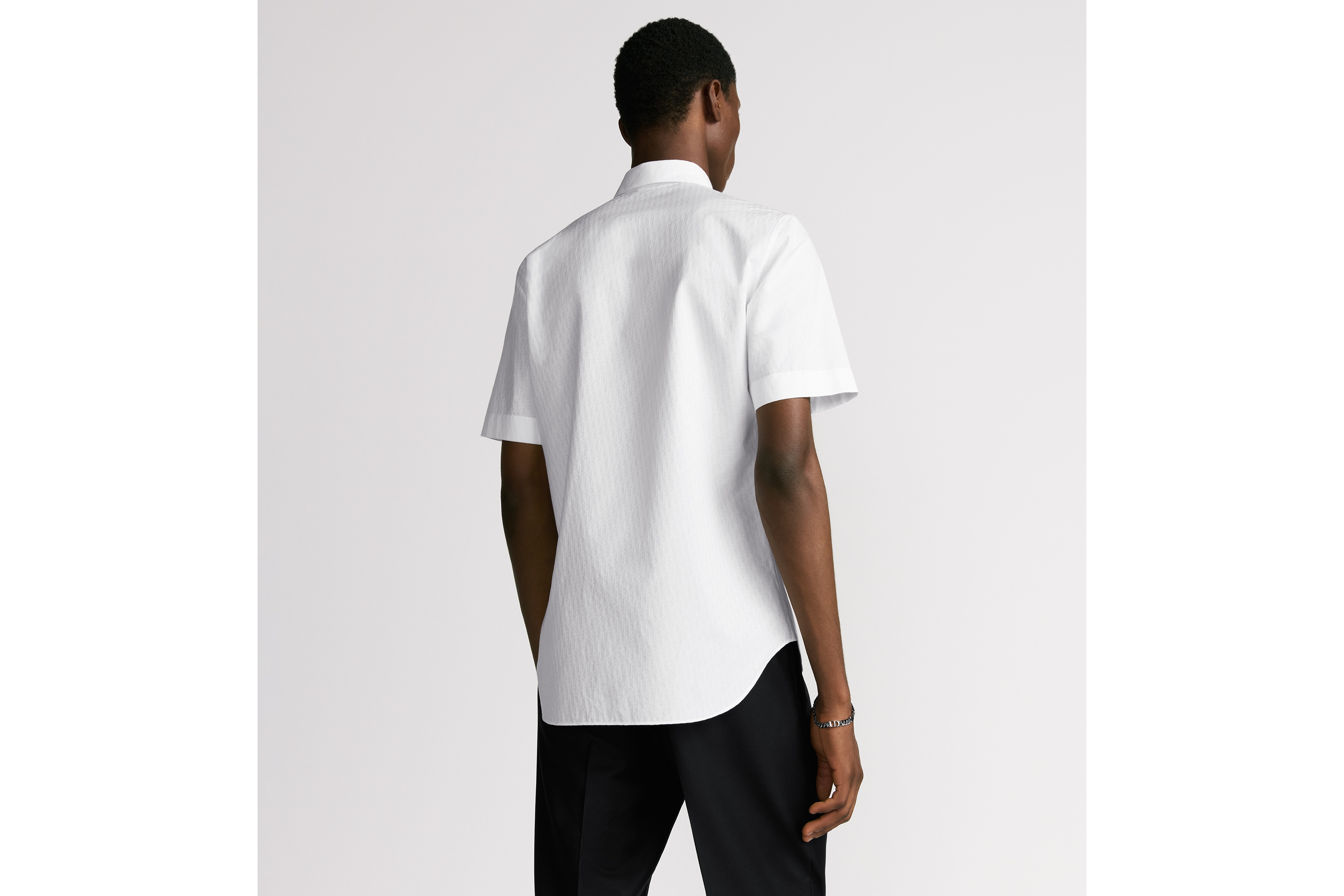 look_image_alt_prefix Oblique 印花短袖衬衫 白色棉质提花面料 E09