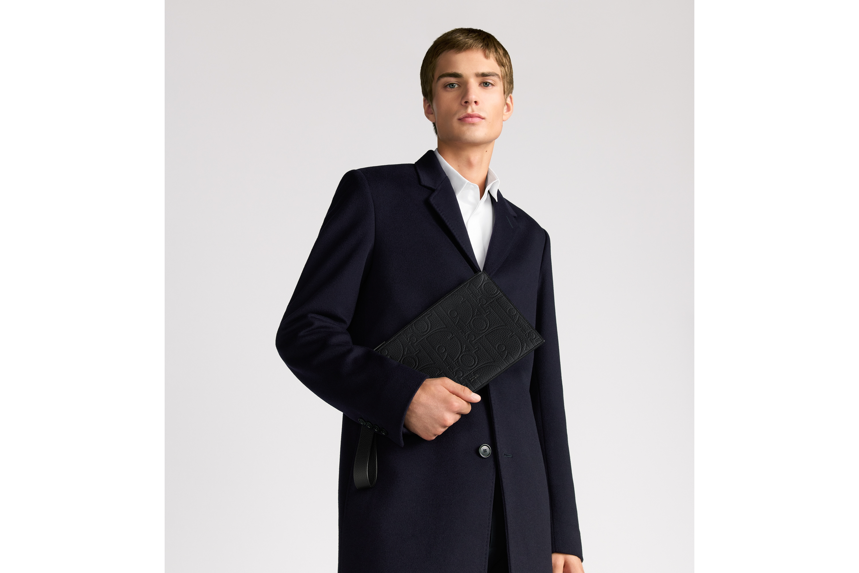 look_image_alt_prefix A5 手拿包 黑色 Dior Gravity 印花效果皮革和黑色粒面牛皮革 E42