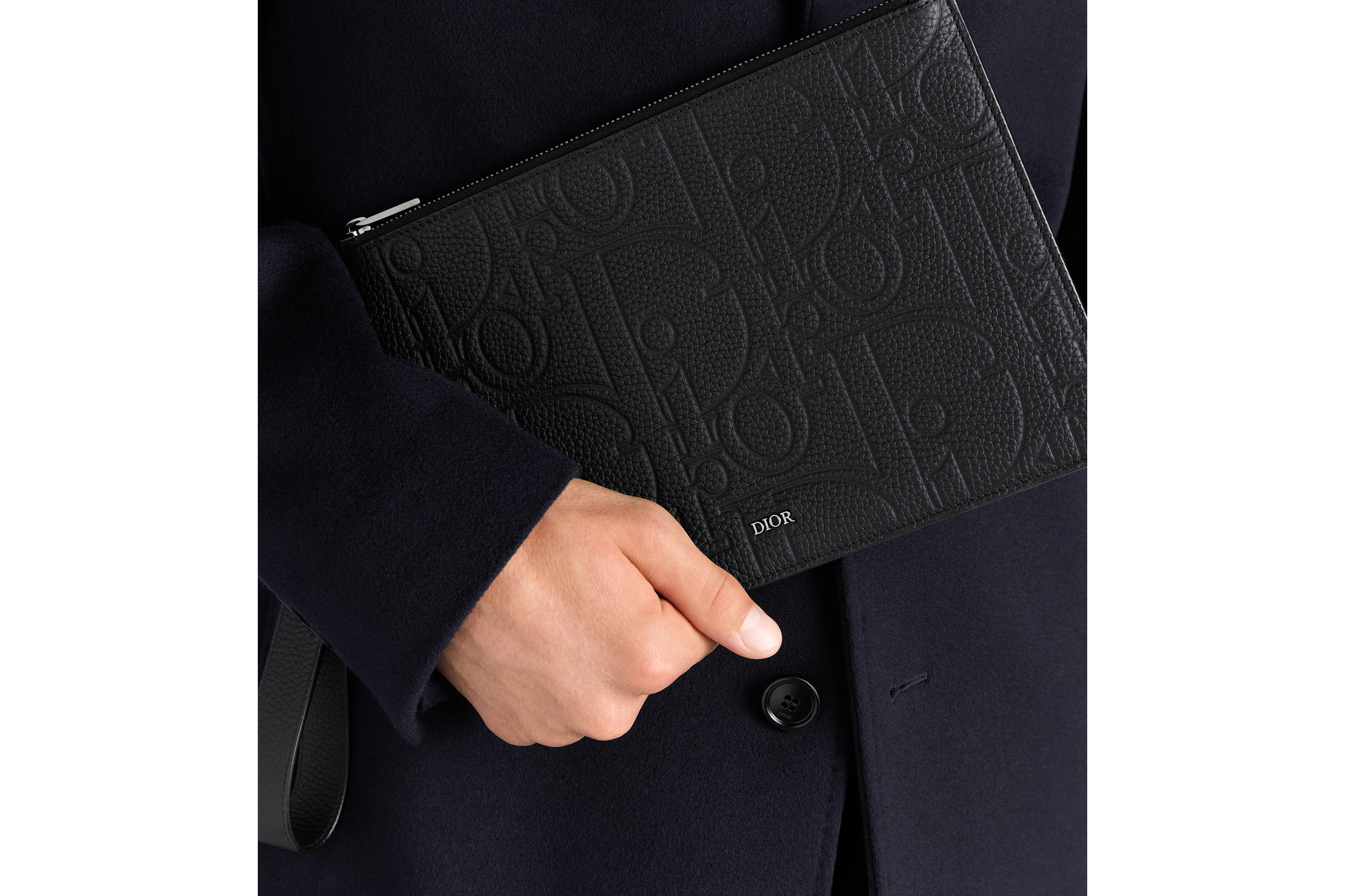 look_image_alt_prefix A5 手拿包 黑色 Dior Gravity 印花效果皮革和黑色粒面牛皮革 E43