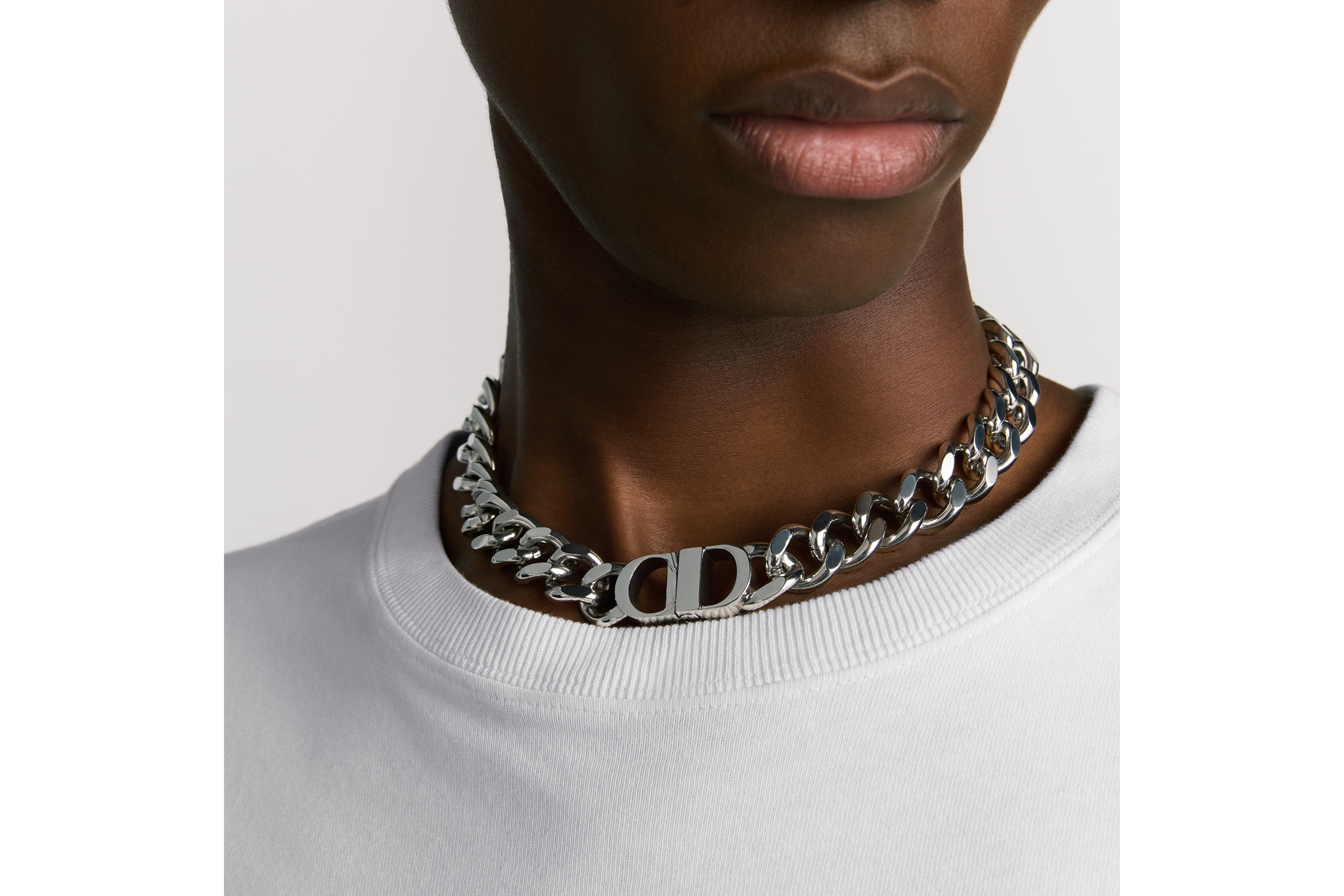 look_image_alt_prefix CD Icon 链环项链 银色饰面黄铜 E40