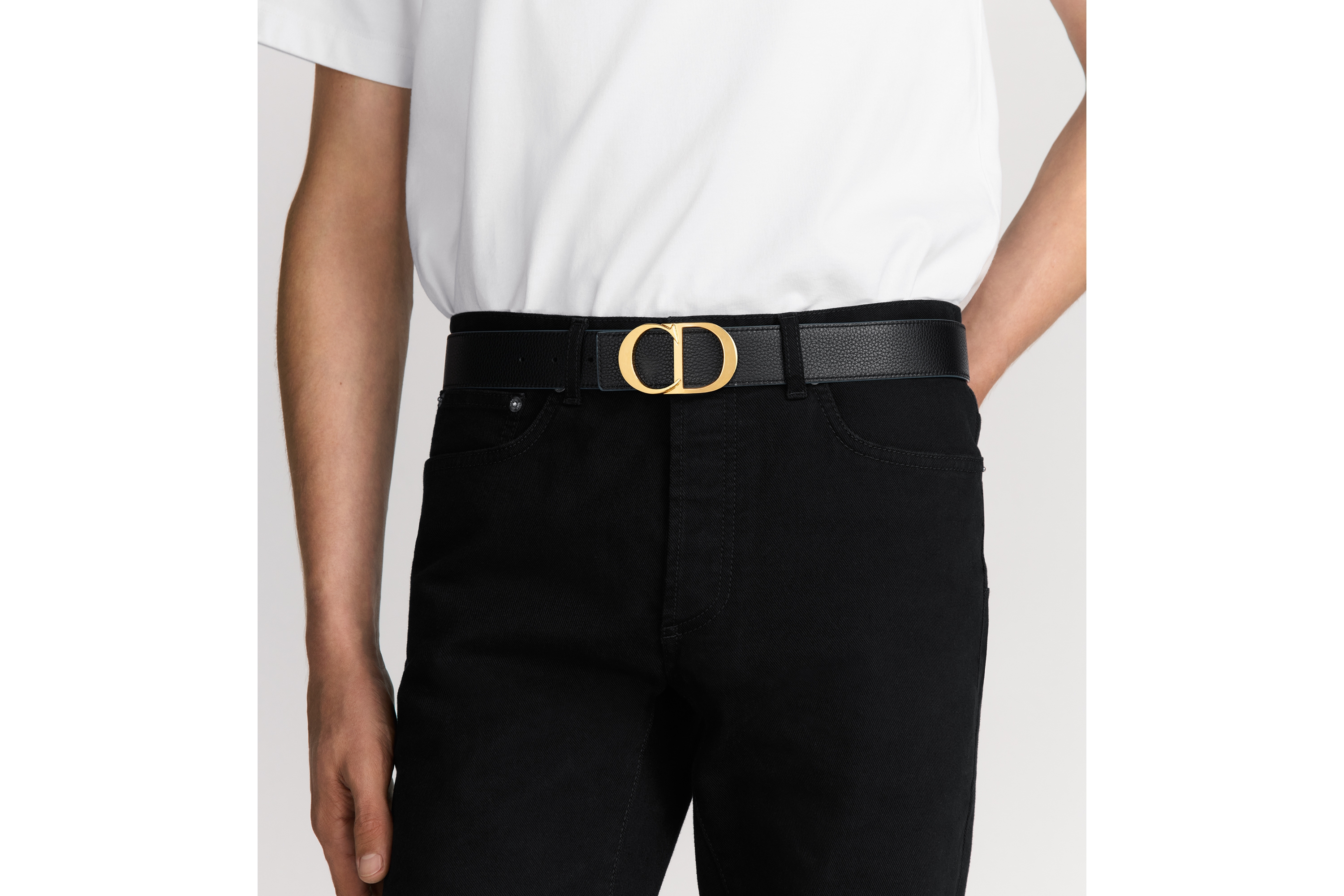 look_image_alt_prefix CD Icon 腰带扣 35 毫米金色饰面黄铜 E45