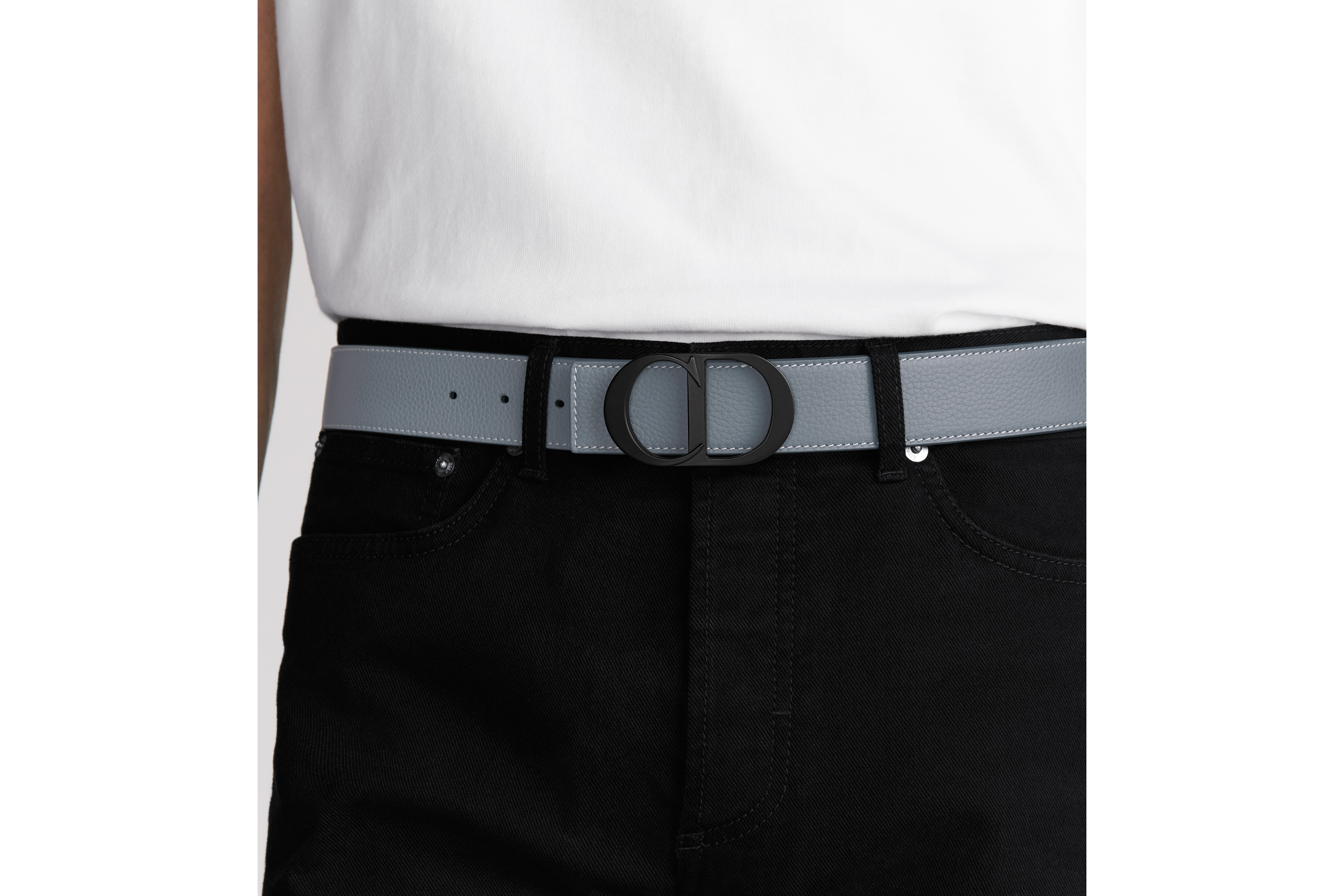 look_image_alt_prefix CD Icon 腰带扣 35 毫米黑色哑光涂漆饰面铜合金 E46