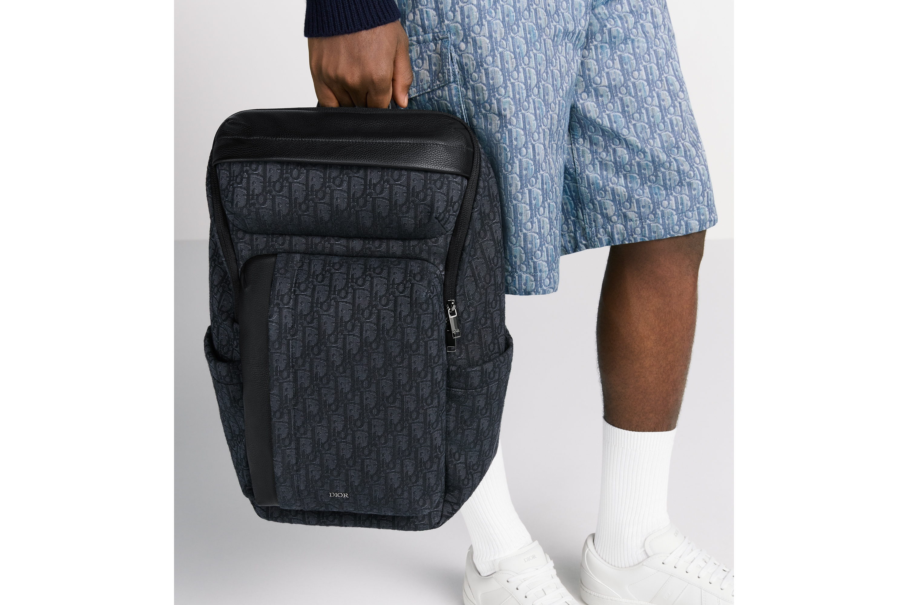 look_image_alt_prefix Rider Soft 拉链双肩背包 黑色 Oblique 印花面料和黑色粒面牛皮革 E20