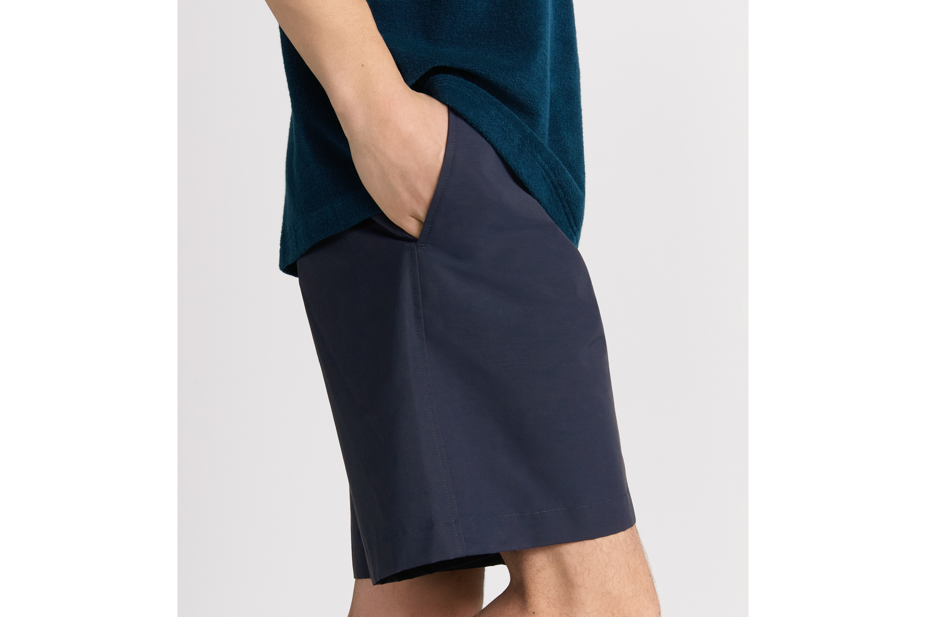 工装短裤 海军蓝色棉质混纺粗横棱纹织物搭配马鞍口袋 E13