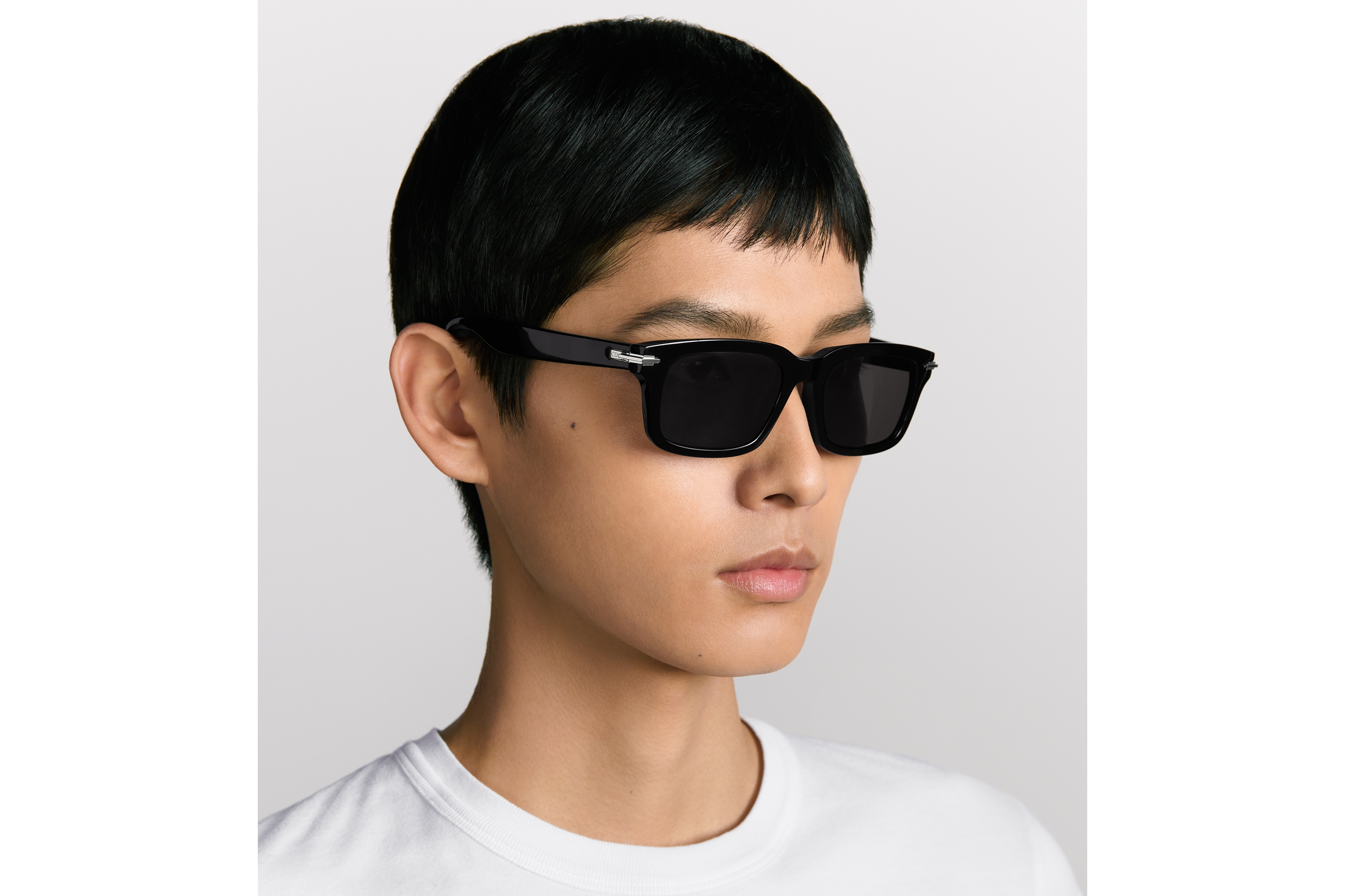 DiorBlackSuit S16F 太阳眼镜 黑色方形镜框 E29