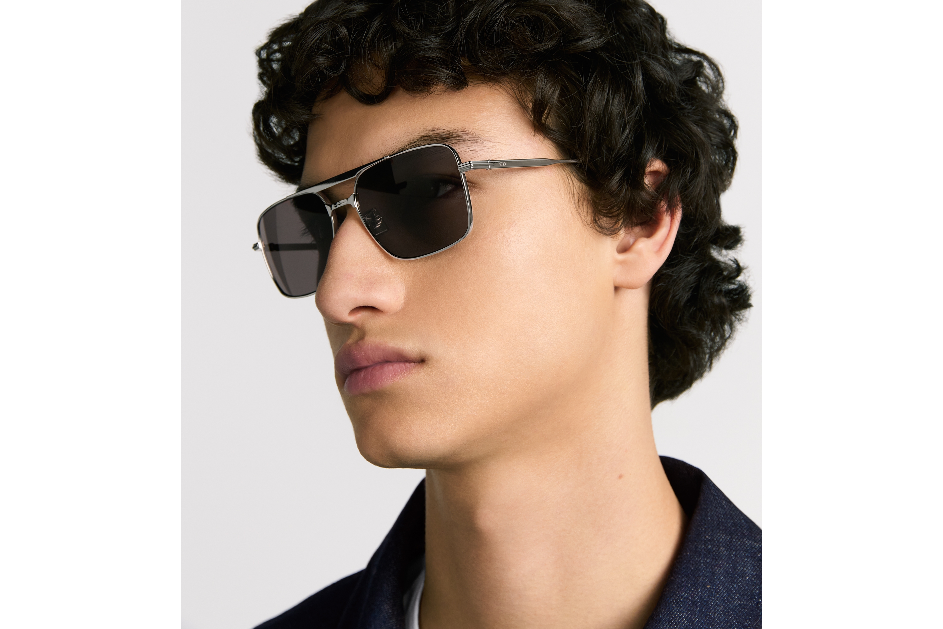 DiorBlackSuit S17U 太阳眼镜 灰色镜片飞行员造型镜框 E29