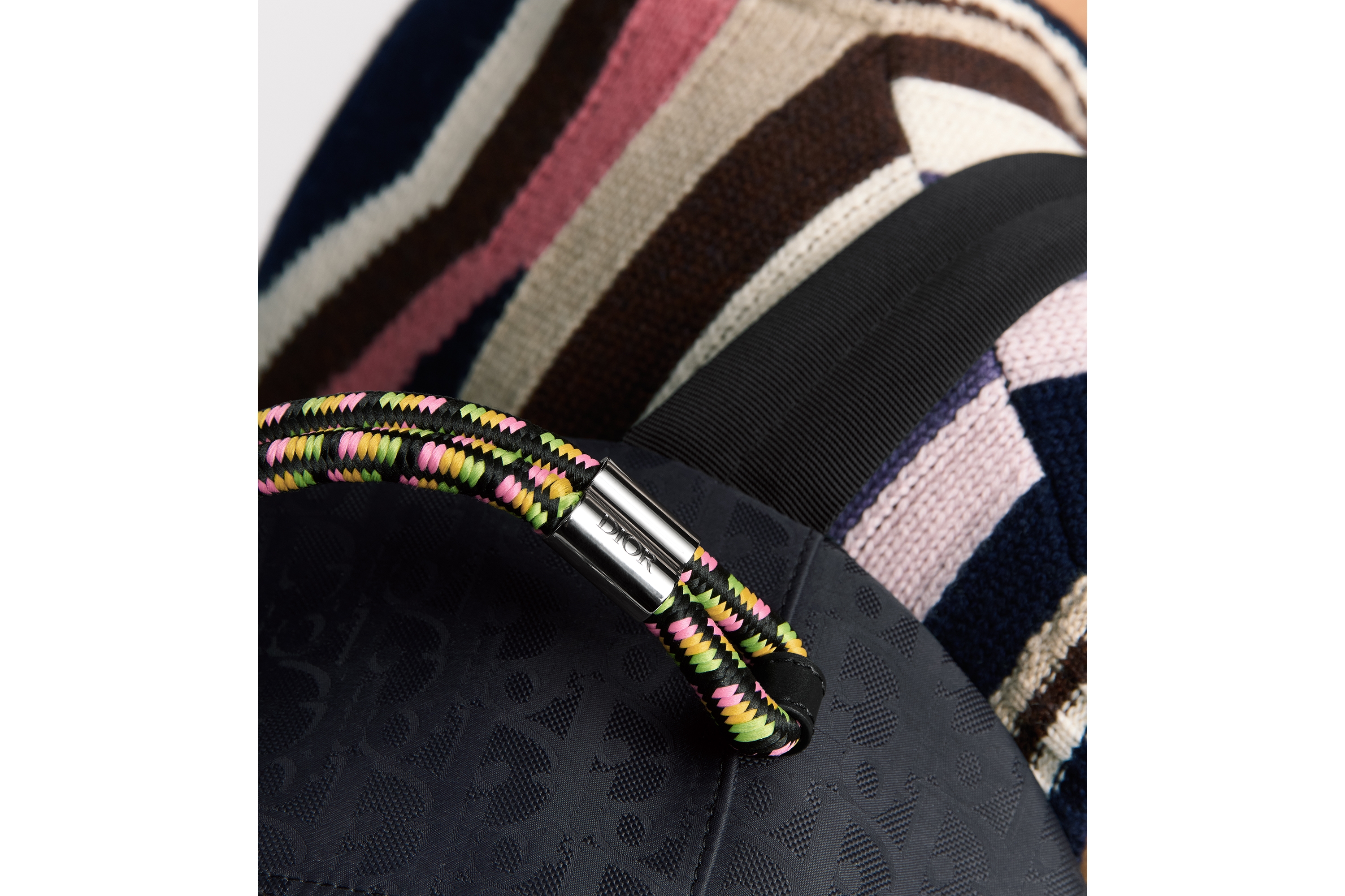 look_image_alt_prefix DIOR AND LEWIS HAMILTON 拉链双肩背包 黑色 Oblique 印花尼龙和黑色皮革效果科技面料 E22