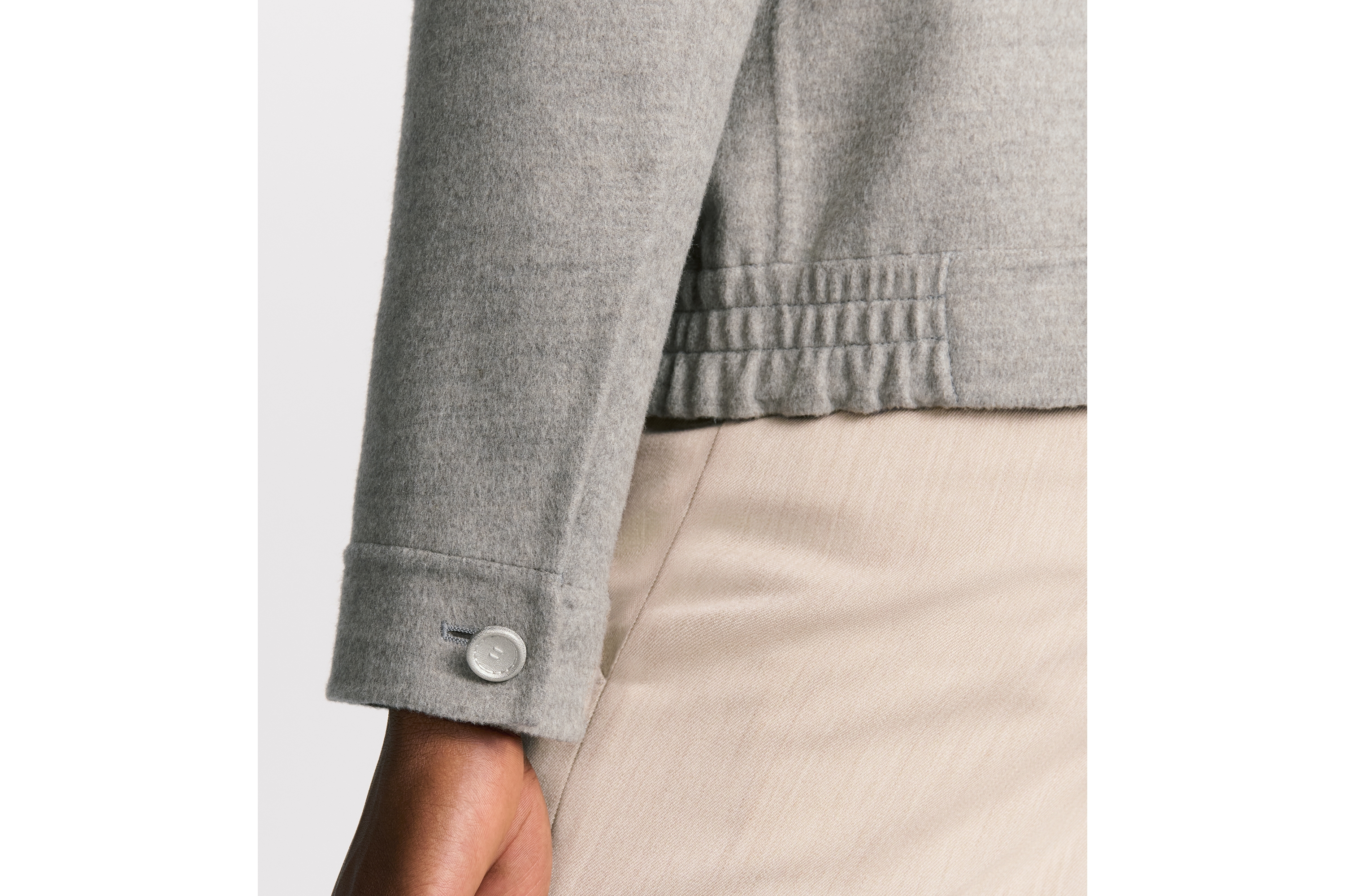 look_image_alt_prefix Dior Icons 工装夹克 米色双面绵羊毛和山羊绒混纺面料 E04