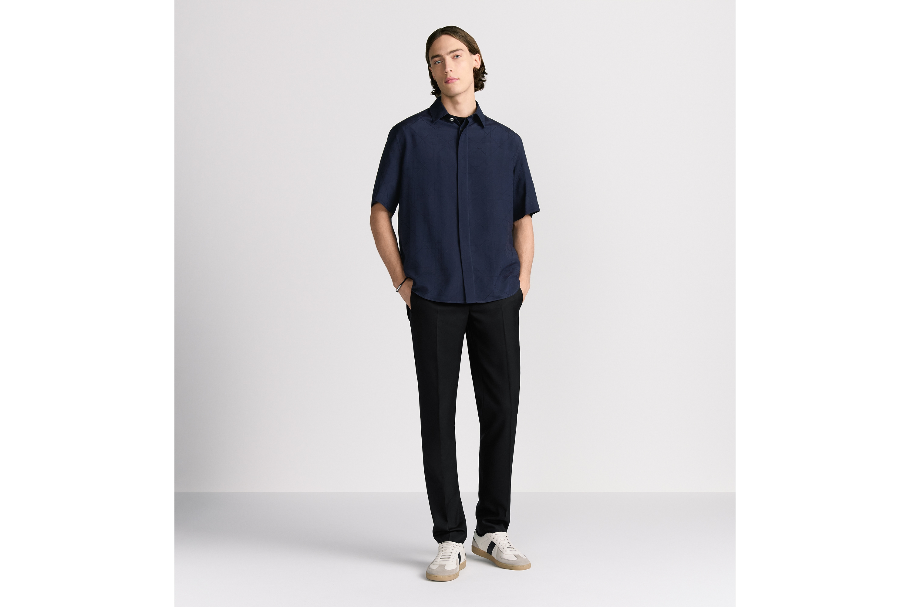 look_image_alt_prefix Dior Icons 短袖衬衫 蓝色桑蚕丝混纺面料 E08