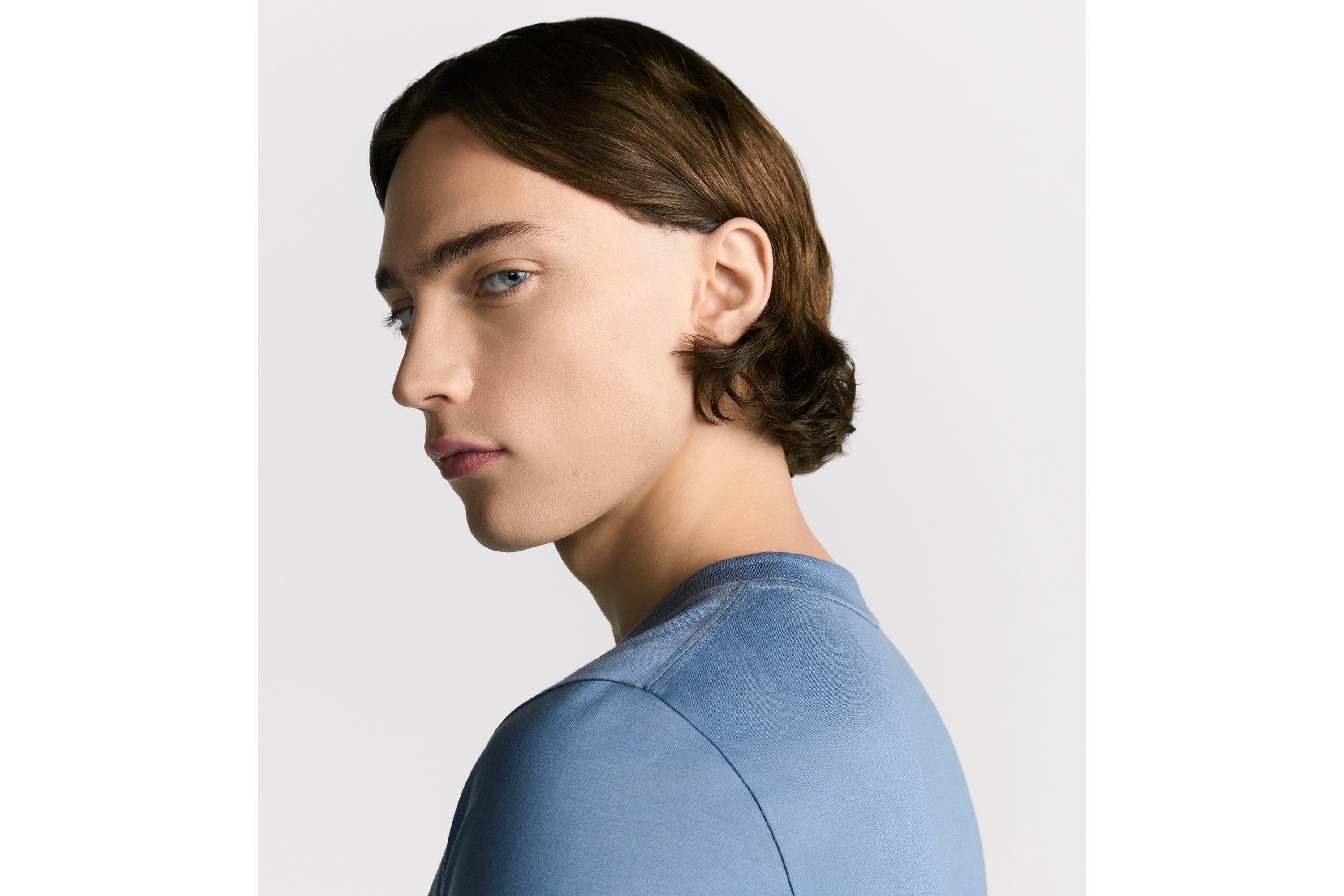 look_image_alt_prefix Dior Icons 常规版型 T 恤 蓝色海岛棉质平纹针织面料 E09