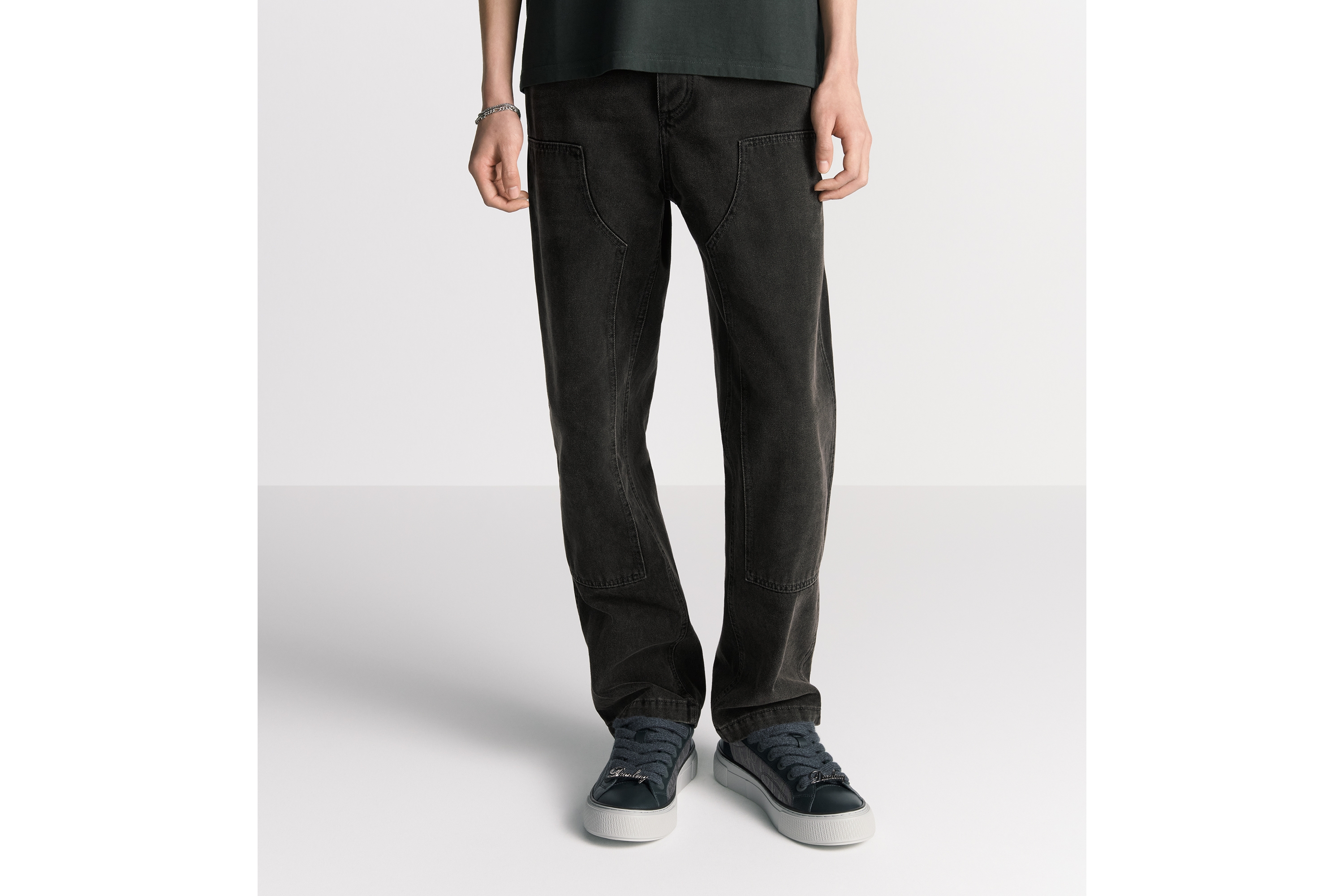 look_image_alt_prefix 工装牛仔裤 黑色棉质斜纹面料 E13