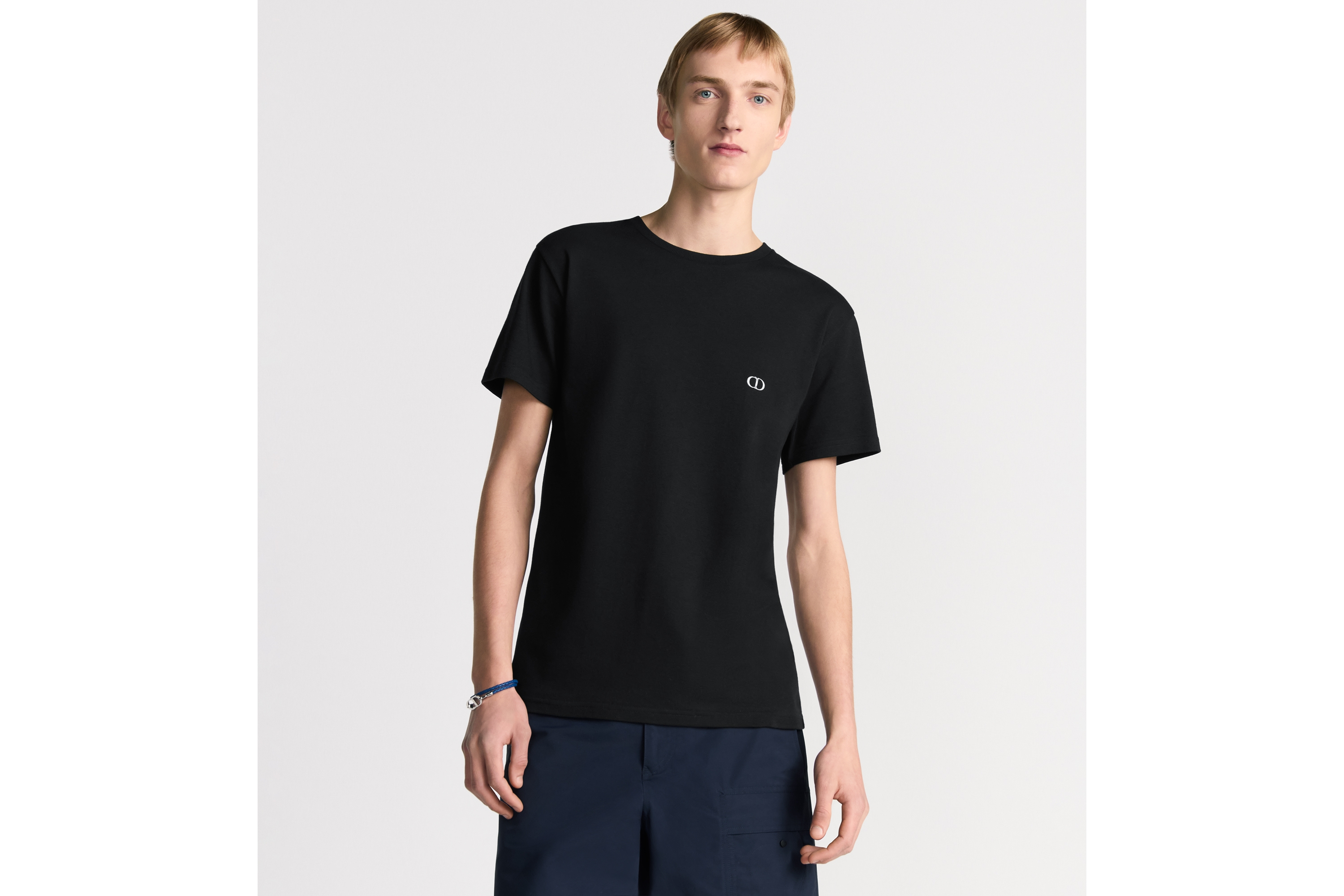 look_image_alt_prefix 修身版型 T 恤 黑色棉质平纹针织面料 CD Icon 刺绣 E07