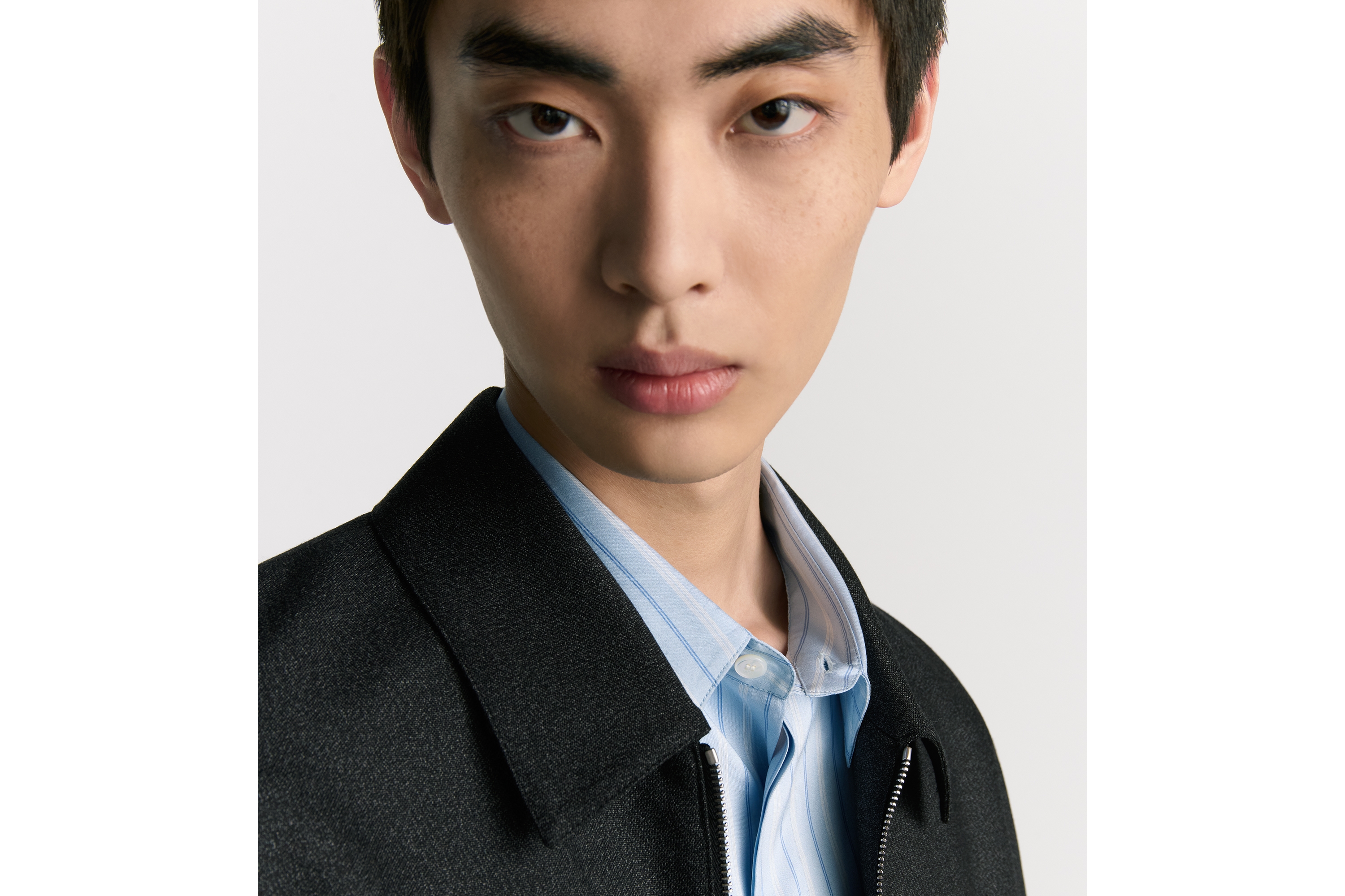 look_image_alt_prefix 拉链夹克 煤灰色绵羊毛面料 E04