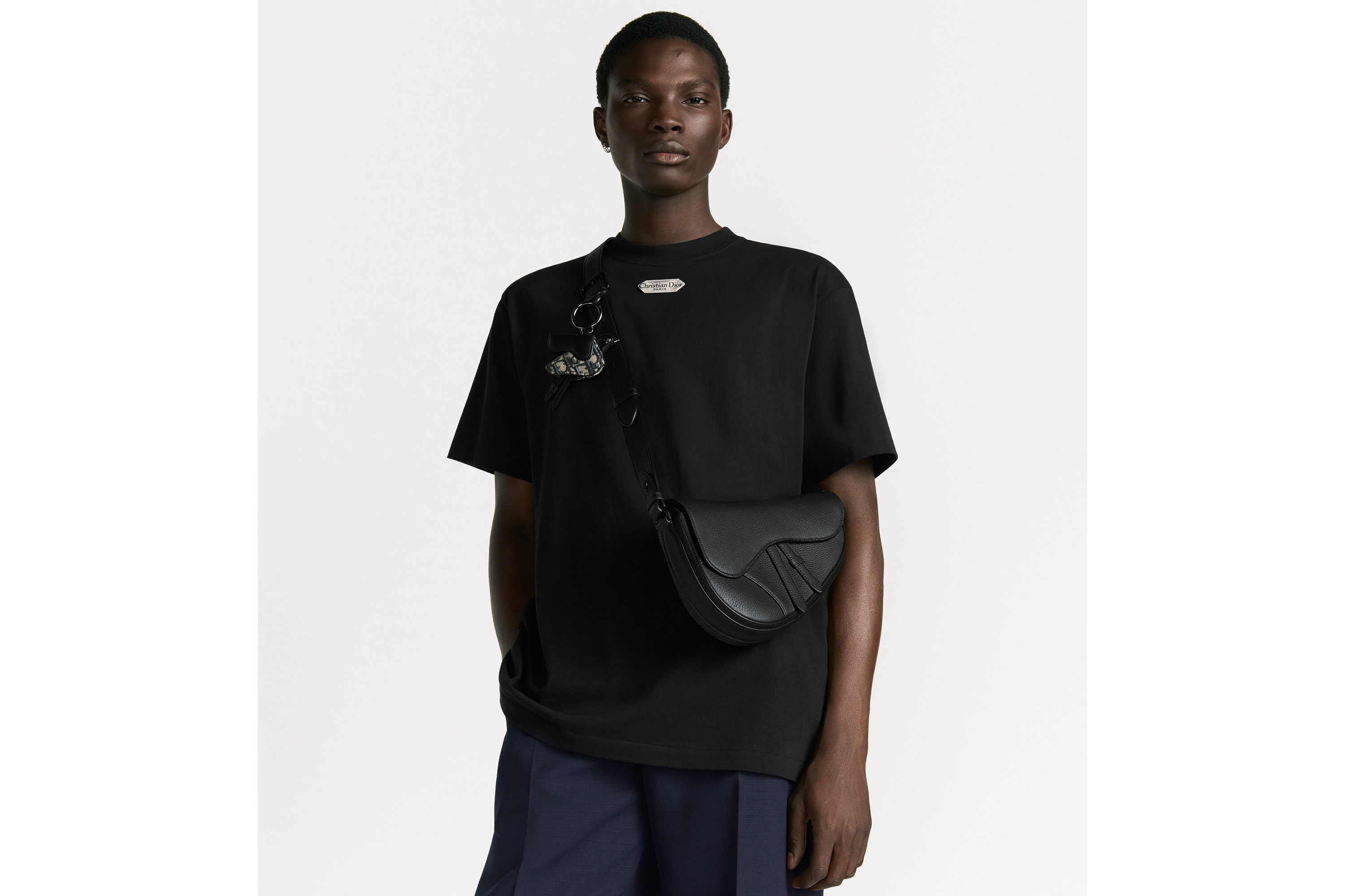 马鞍包 黑色柔软粒面牛皮革 E19