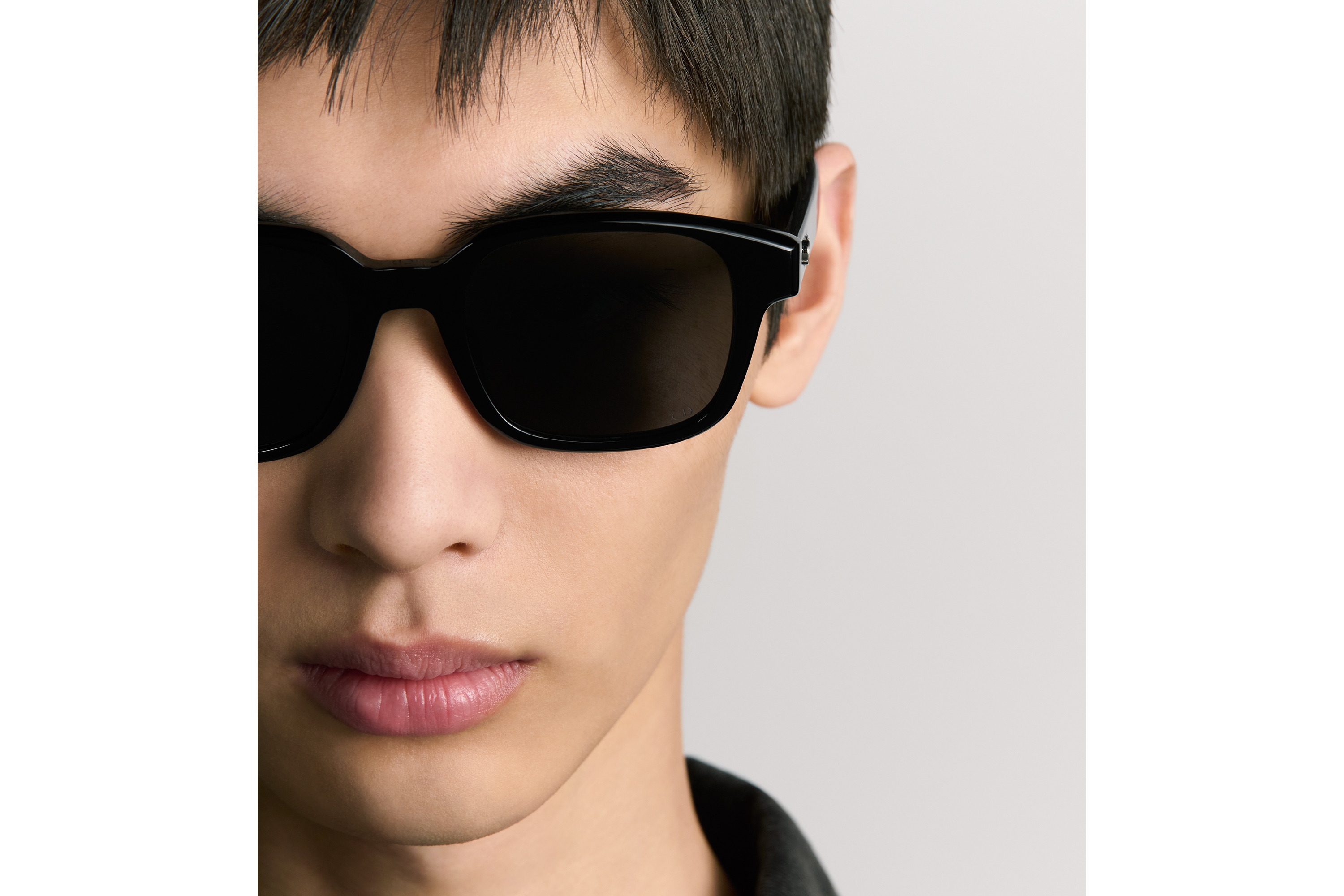 CD Icon S4F 太阳眼镜 黑色正方形镜框 E30