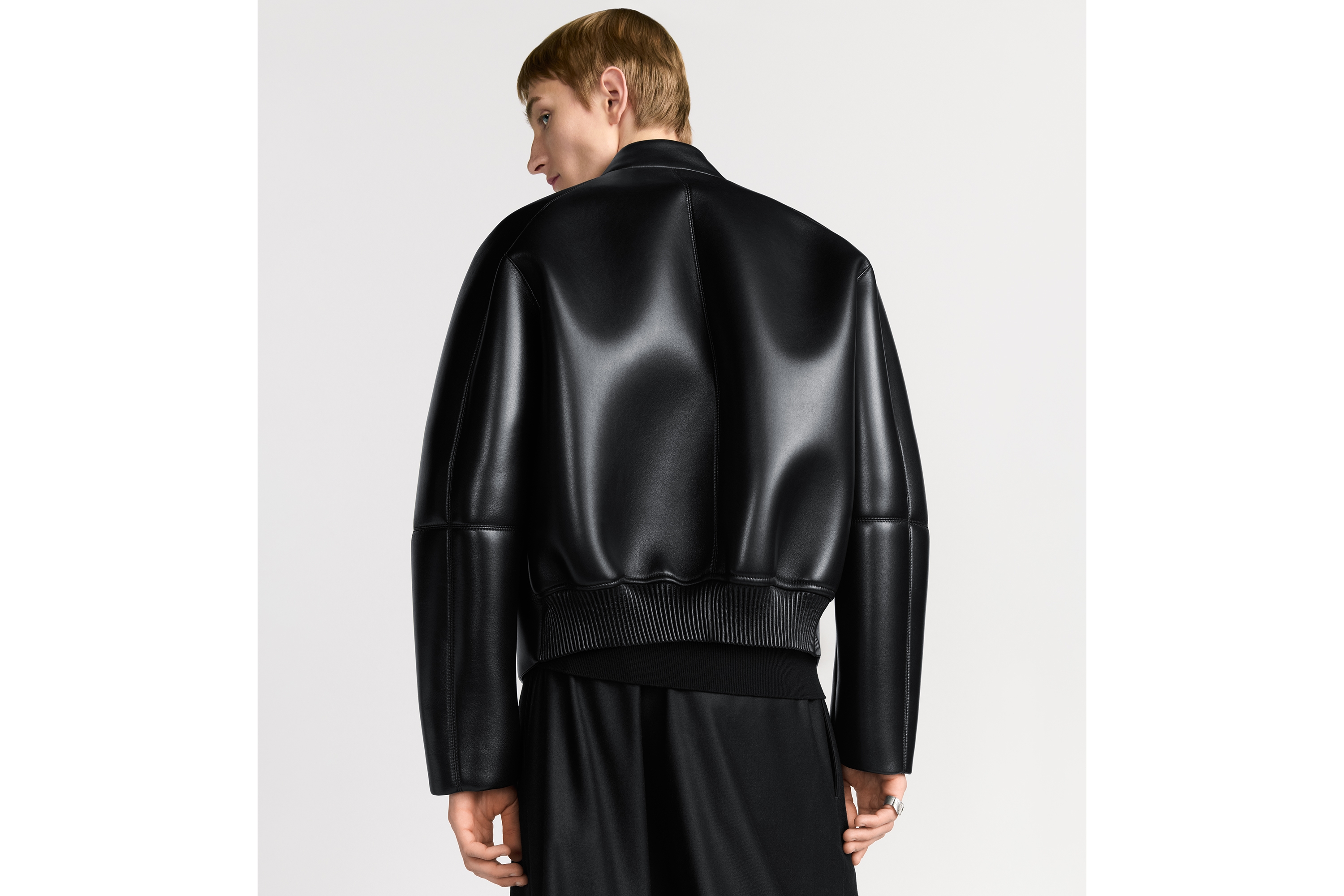 短款宽松夹克 黑色羊皮革 E03