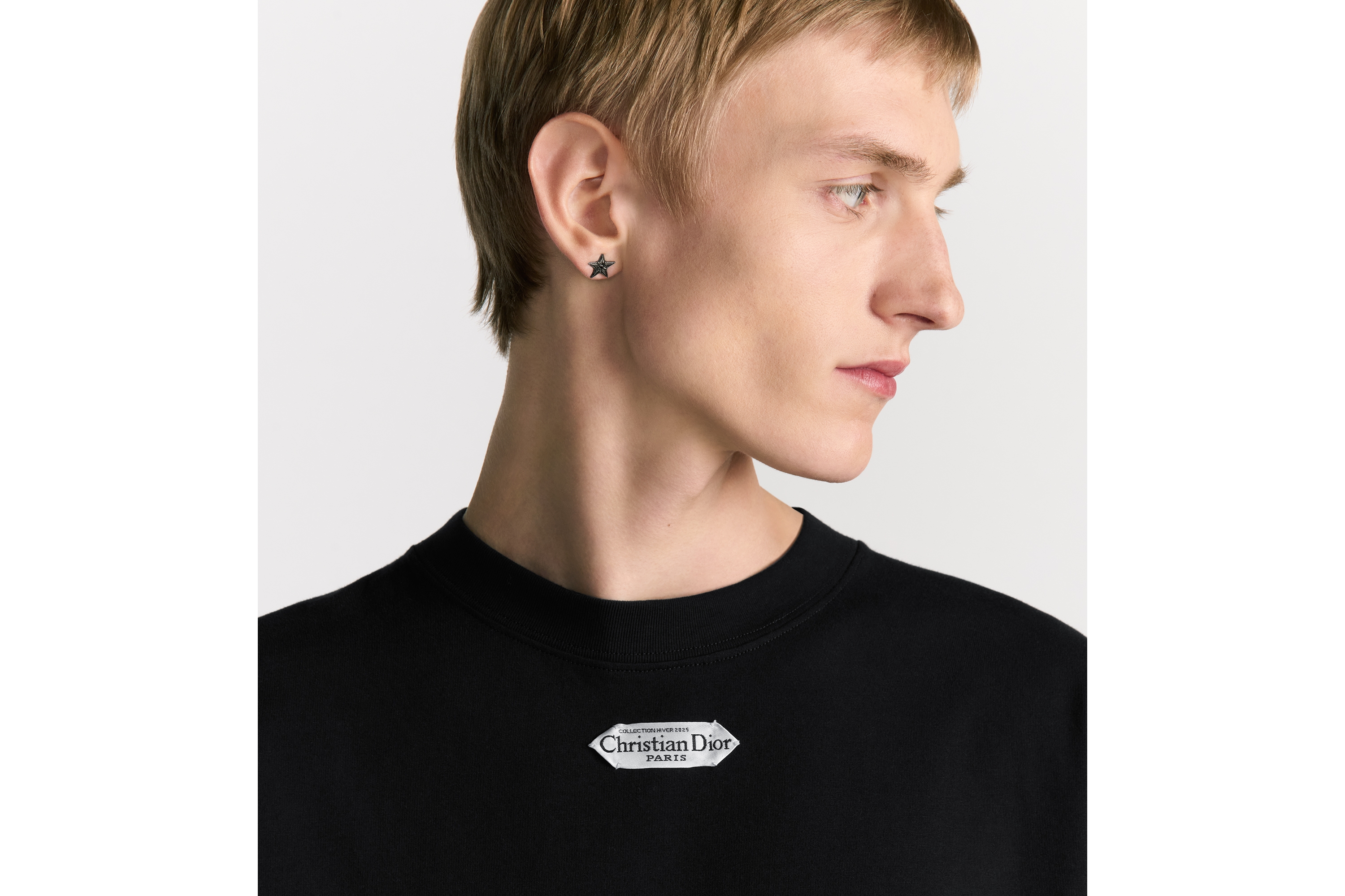 宽松版型长袖 T 恤 黑色棉质平纹针织面料 Christian Dior Paris 标签 E10