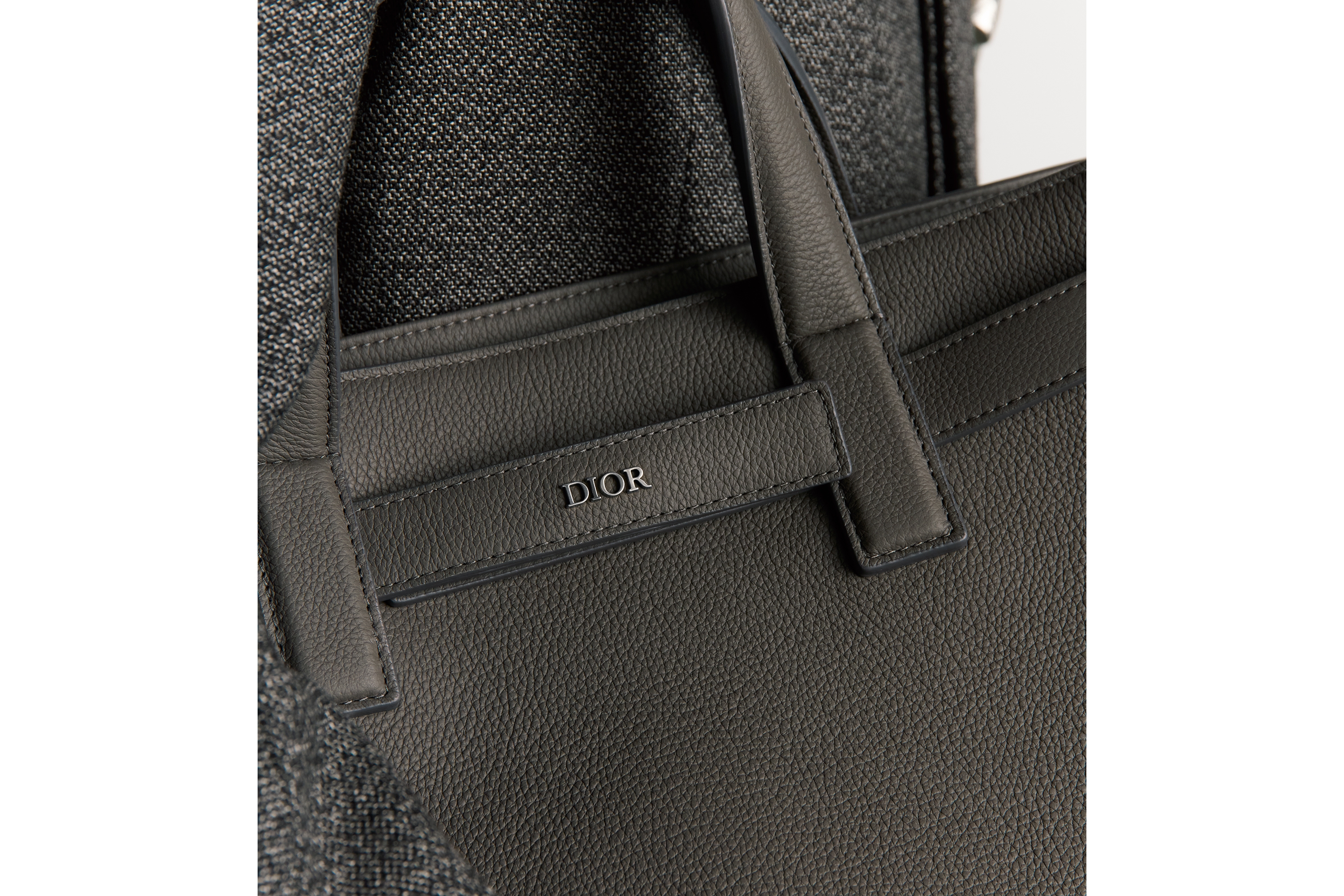 look_image_alt_prefix 中号 Dior Normandie 手袋 灰色 Dior Icons 牛皮革 E20