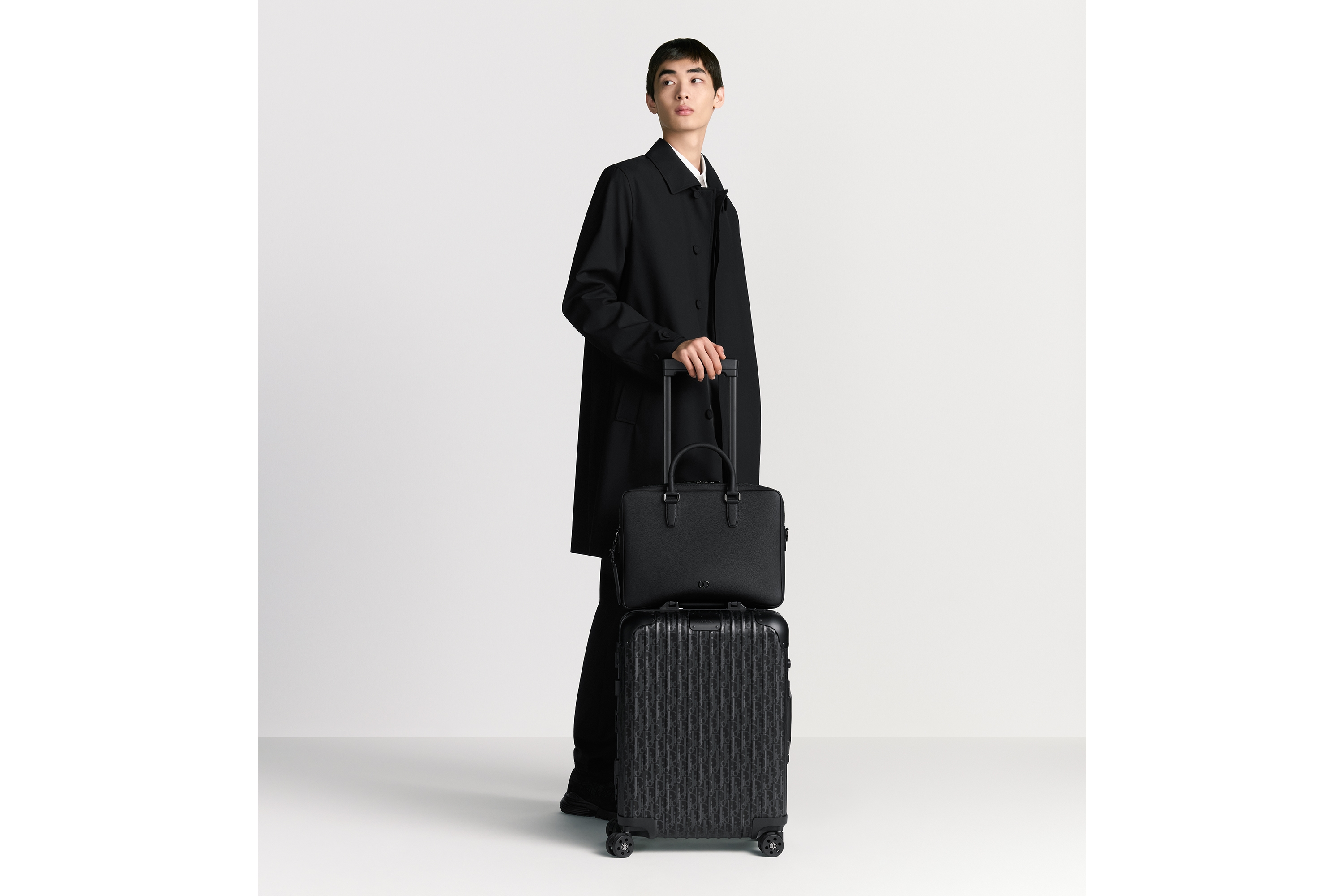 look_image_alt_prefix CD Icon 拉链公文包 黑色哑光粒面牛皮革 E21