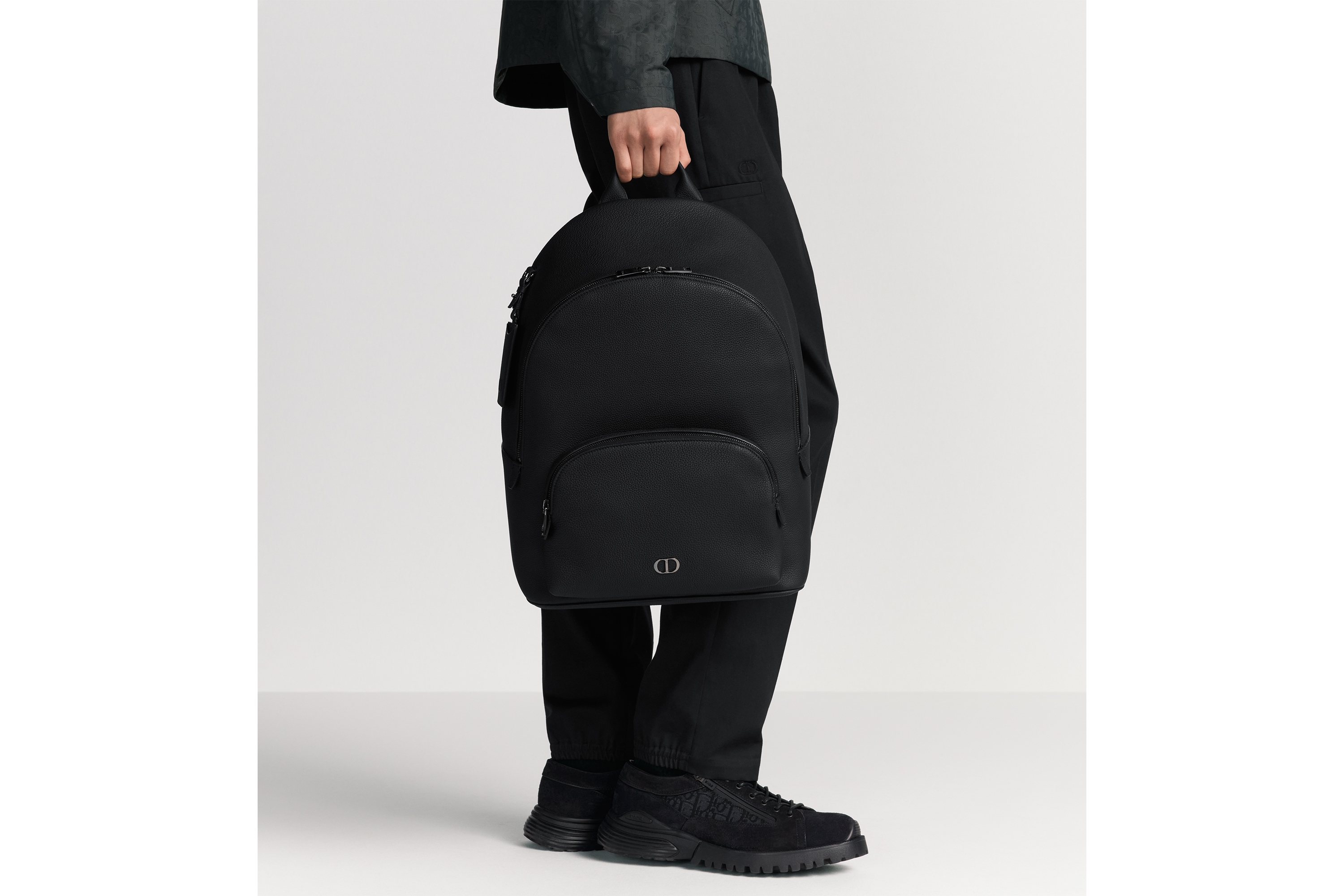 look_image_alt_prefix CD Icon 拉链双肩背包 黑色哑光粒面牛皮革 E20