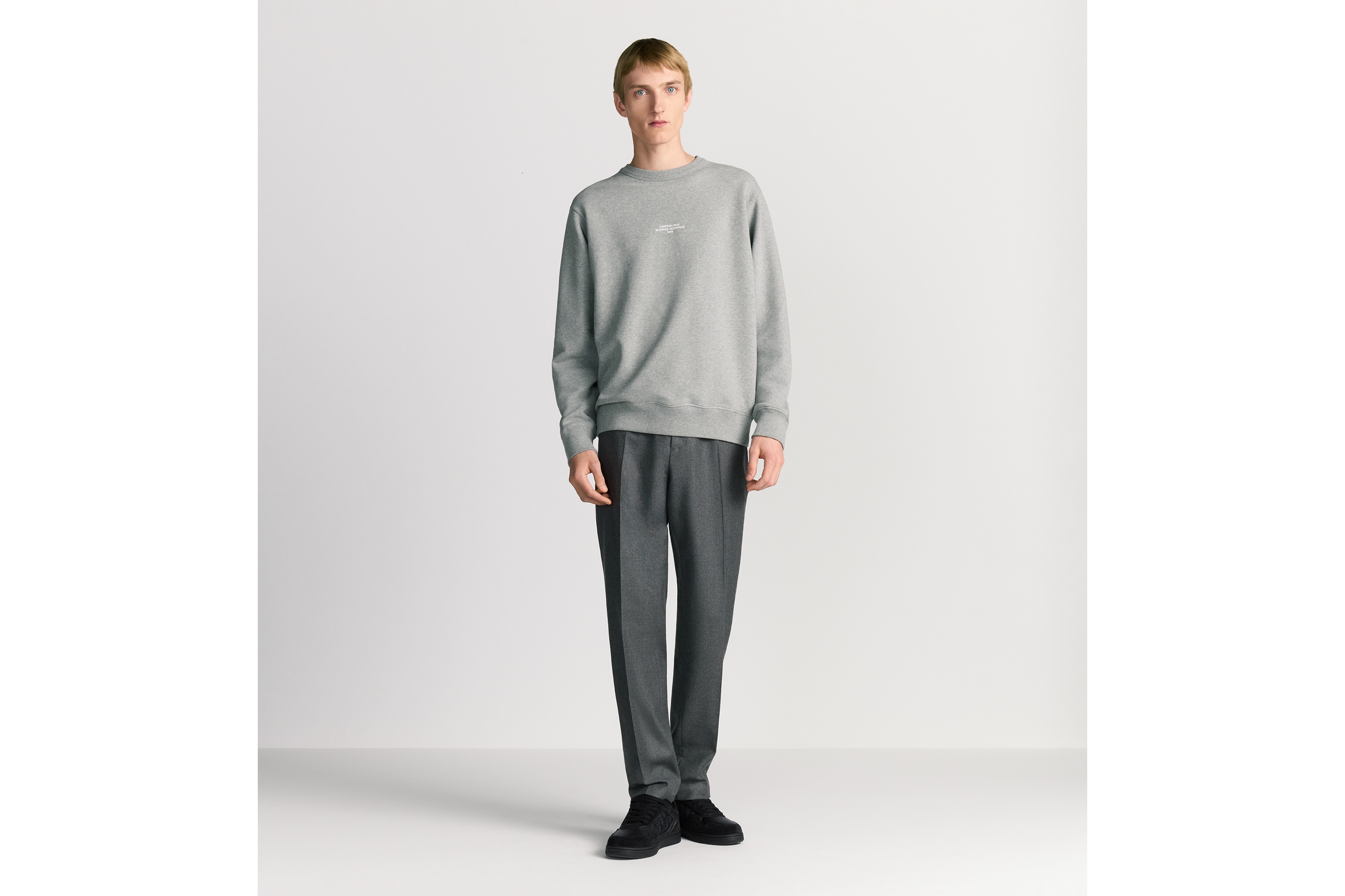 look_image_alt_prefix Dior Montaigne 卫衣 灰色棉质起绒面料 E08