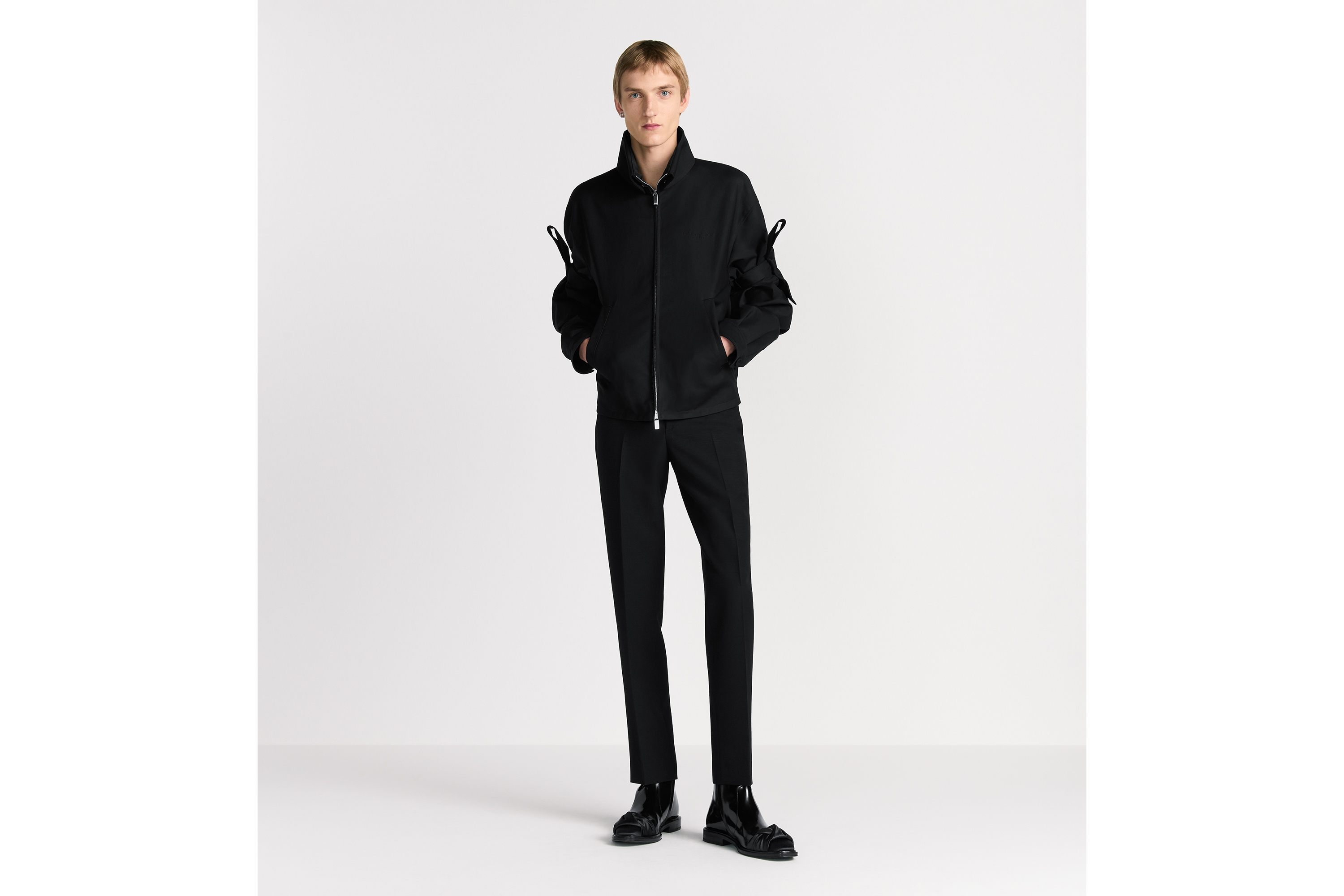 look_image_alt_prefix 短夹克 黑色双面棉质混纺缎面 Christian Dior Couture 刺绣 E02