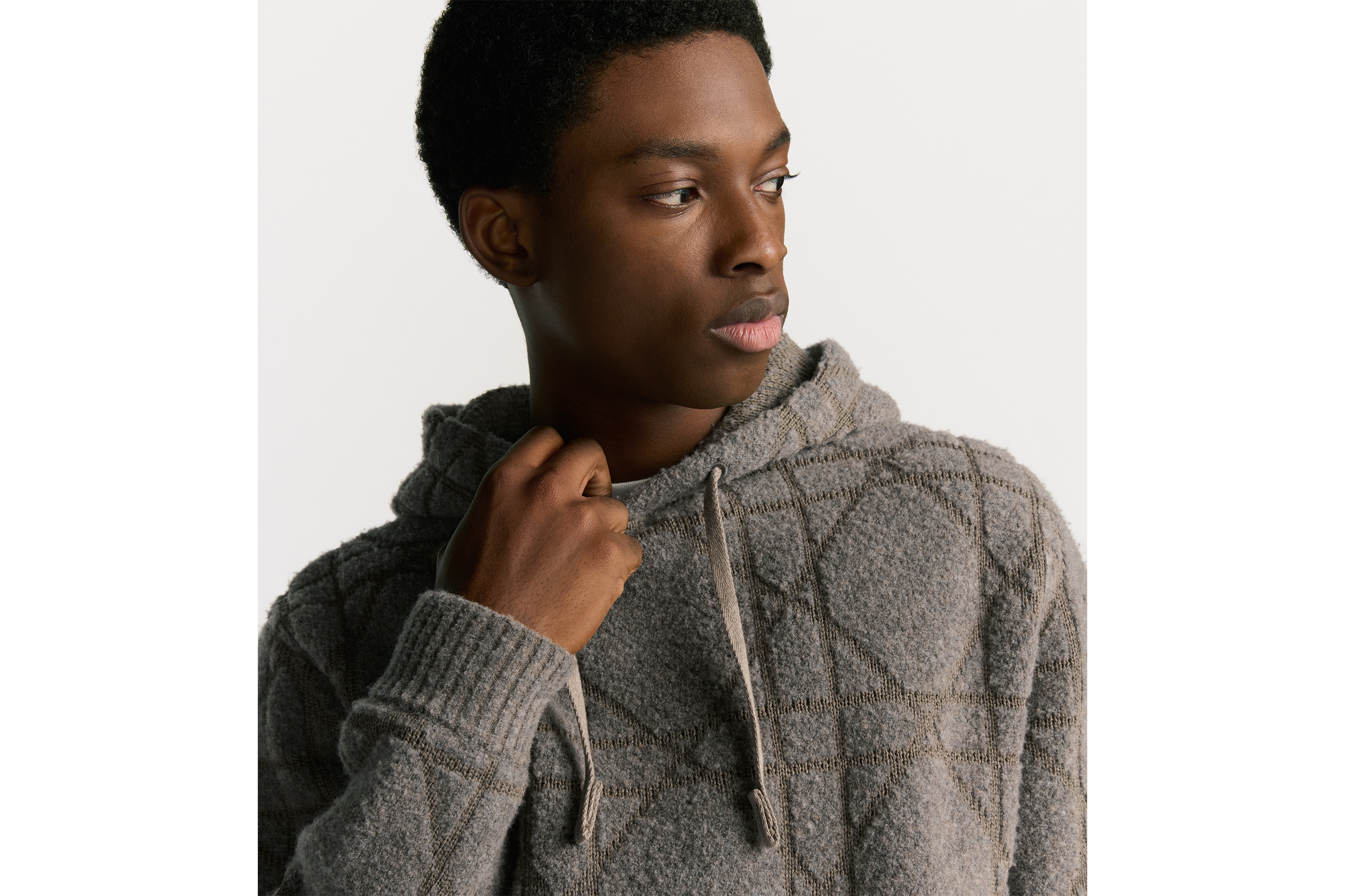 look_image_alt_prefix 连帽运动衫 米色绵羊毛混纺针织面料藤格纹 E04