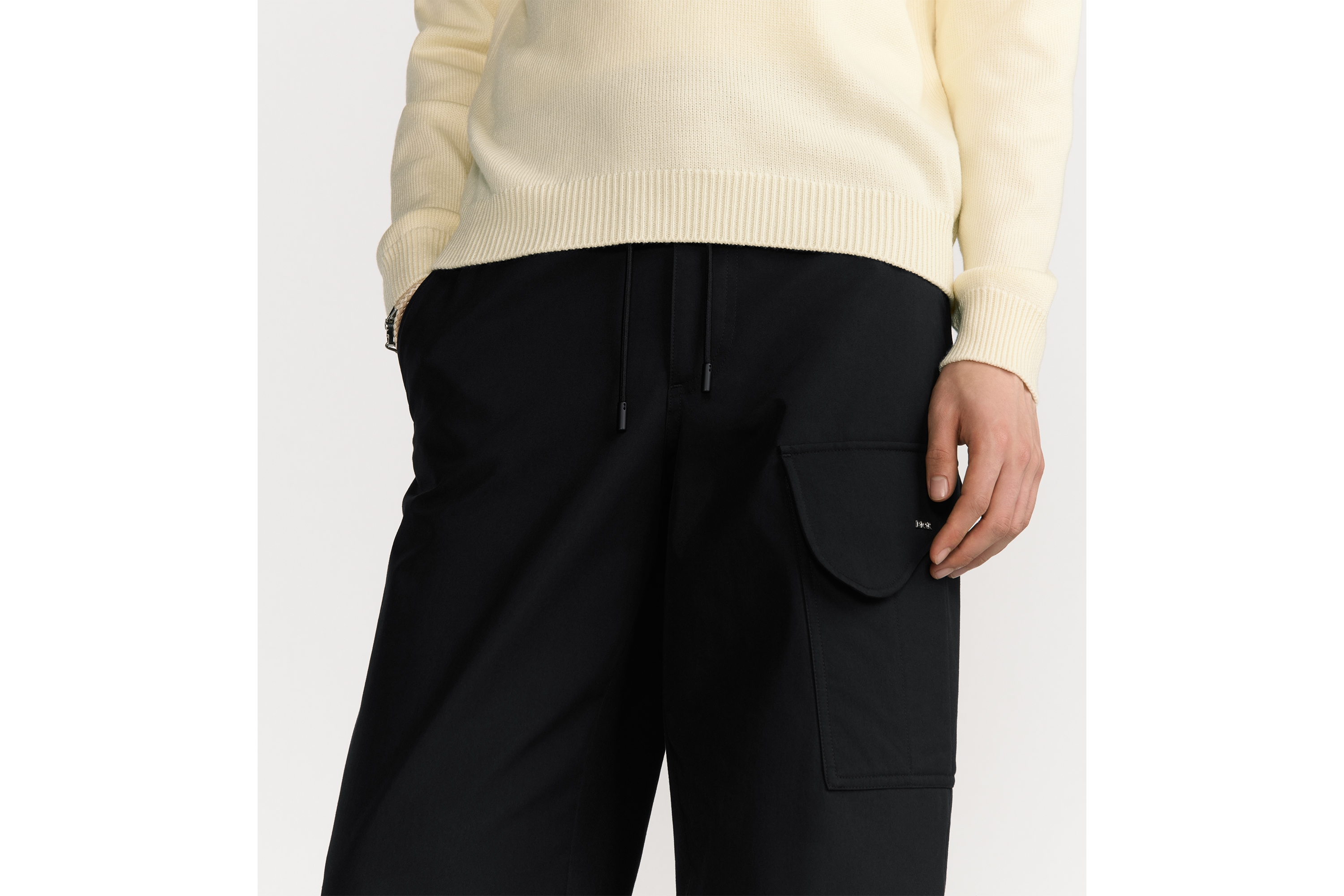 工装裤 黑色棉质混纺斜纹面料搭配马鞍口袋 E16