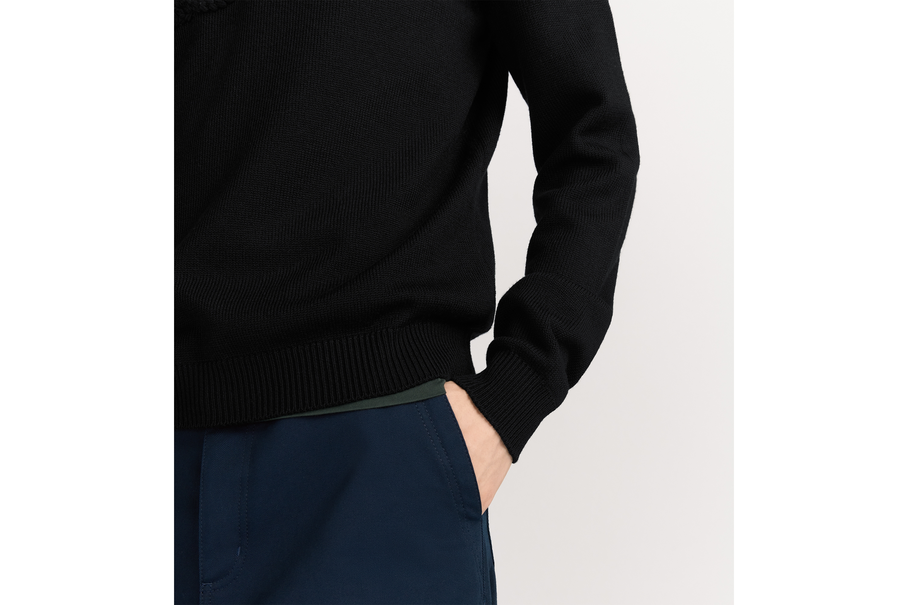 look_image_alt_prefix 针织衫 黑色绵羊毛平纹针织面料 Dior Ribbon 标志 E04