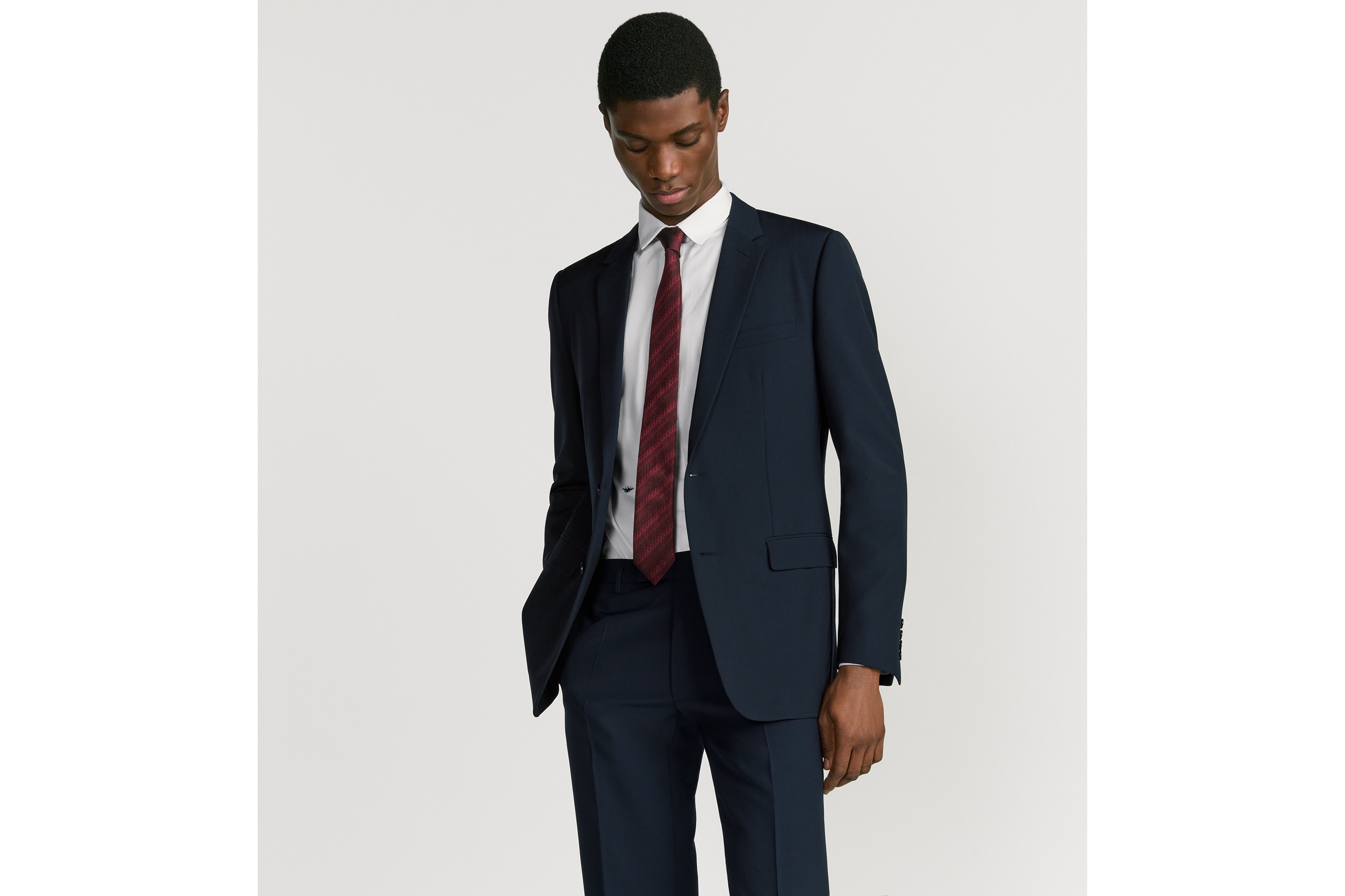 look_image_alt_prefix Dior 印花领带 红色桑蚕丝面料 Oblique Trio 印花 E35