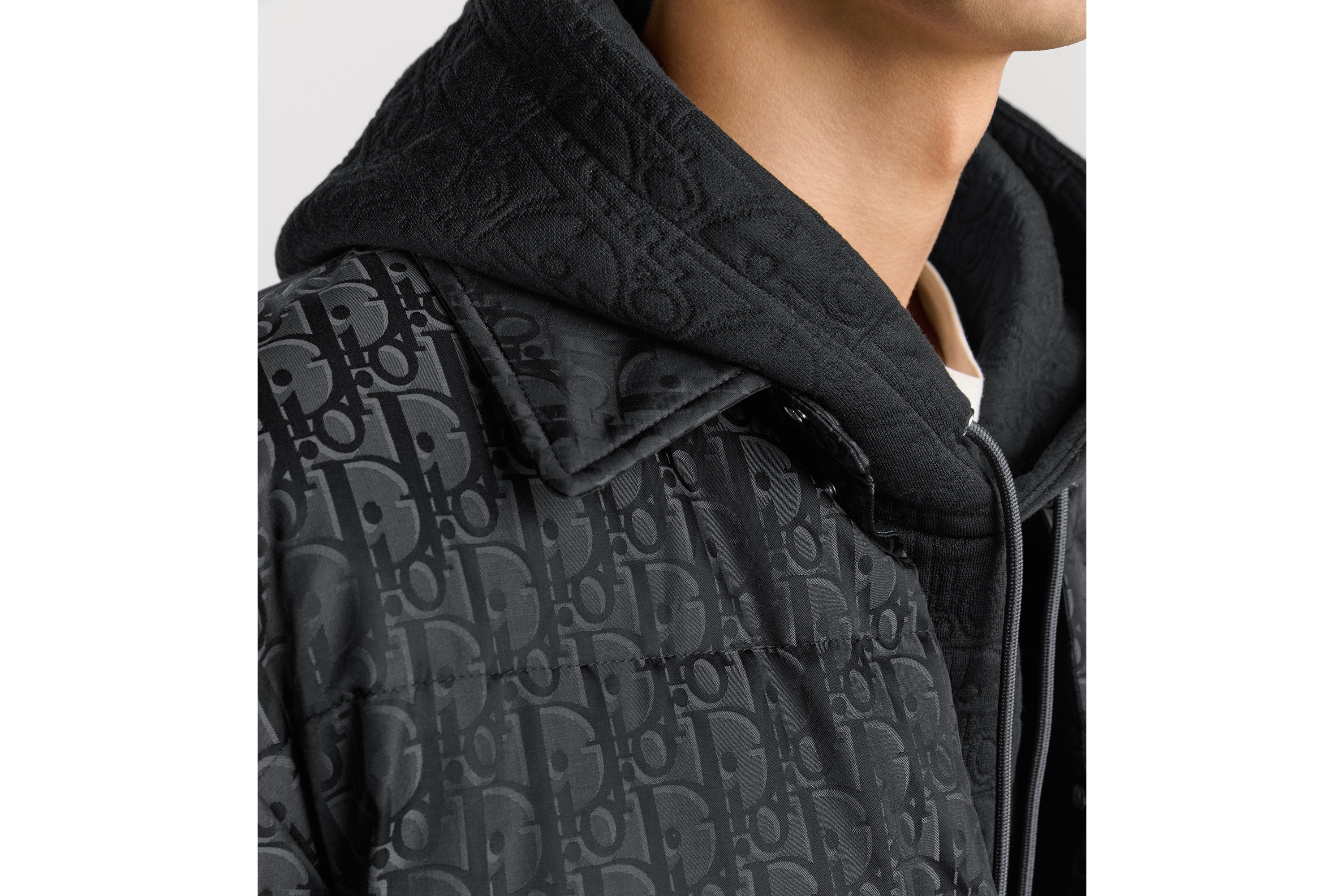 羽绒外套衬衫 黑色棉质混纺面料 Oblique 印花 E04