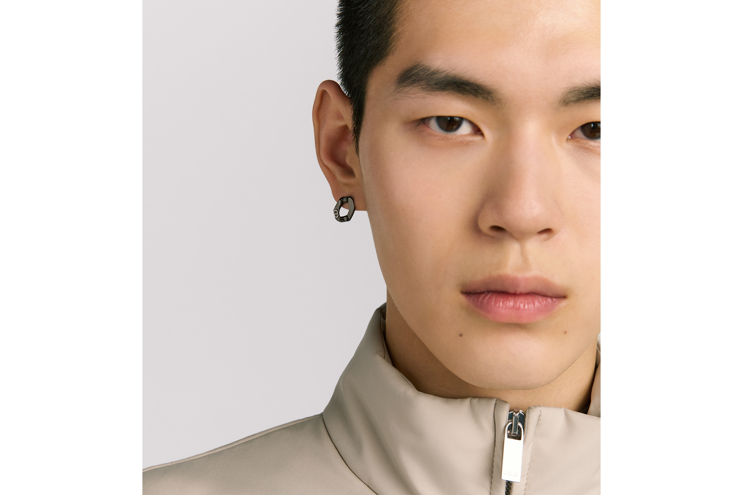 Dior Contrast 耳环 金属覆层和银色饰面铜合金 E39