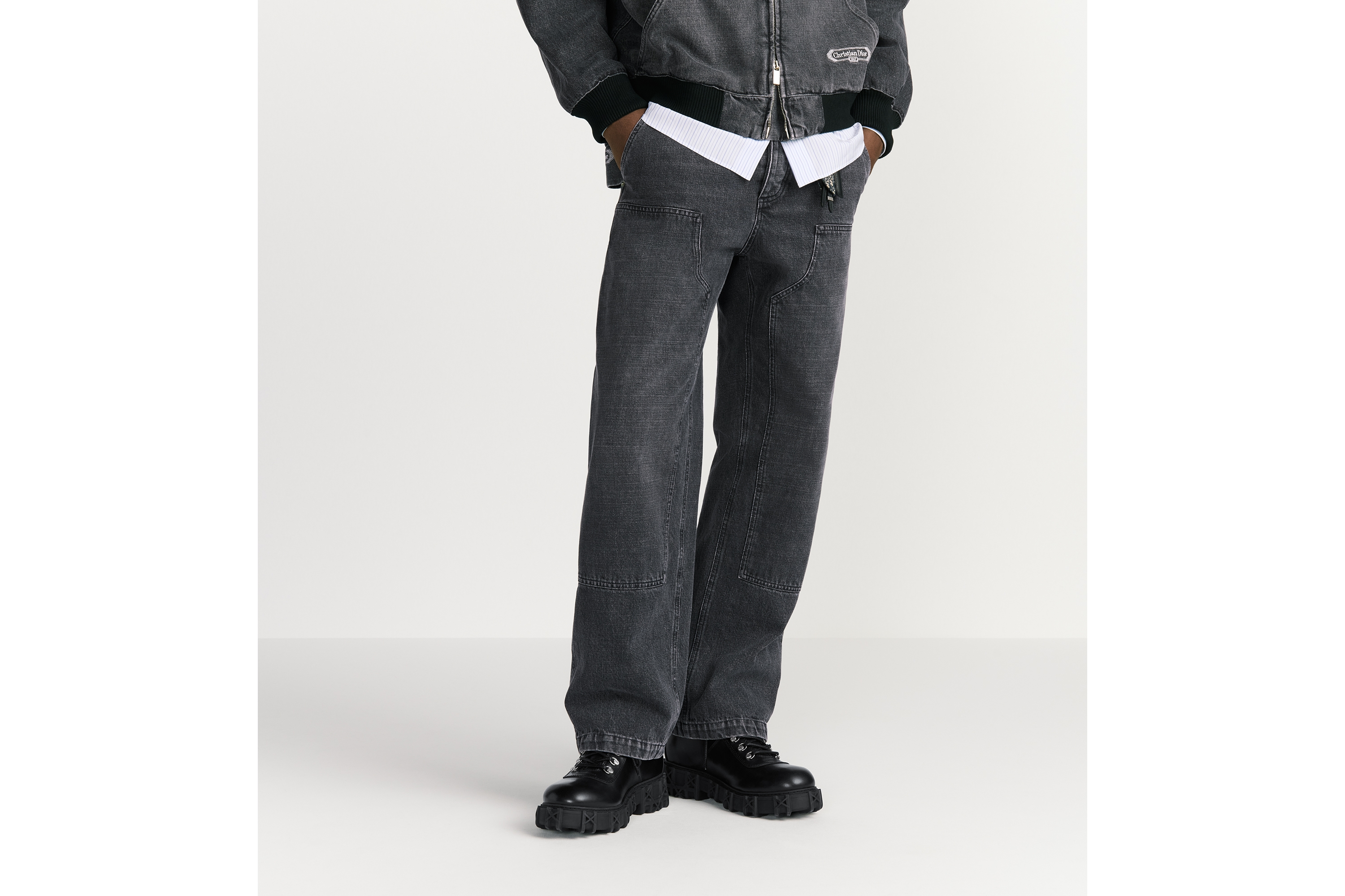 工装牛仔裤 灰色棉质斜纹面料 CD Box 标志 E13