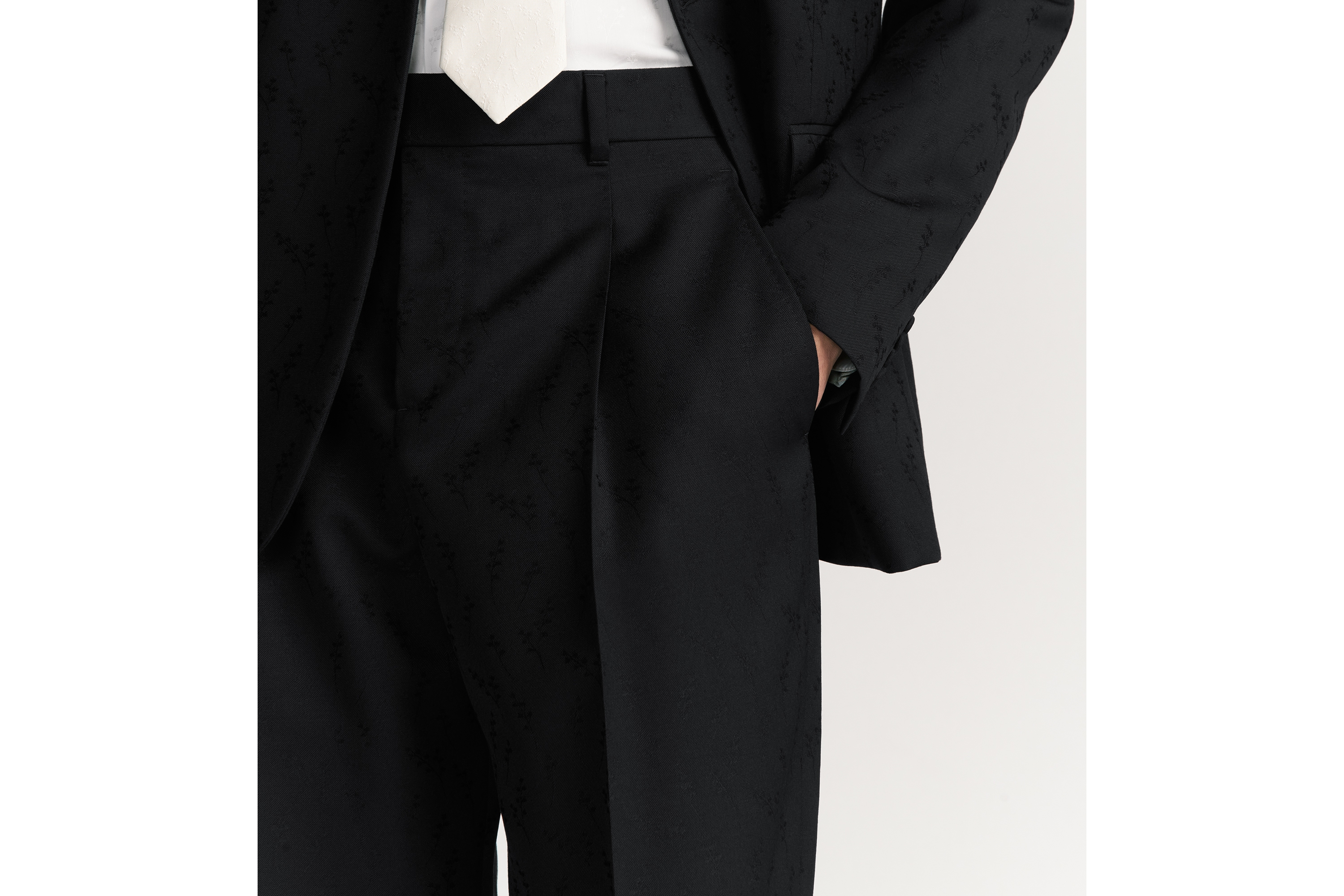 宽松剪裁长裤 黑色绵羊毛混纺提花面料铃兰图案 E16