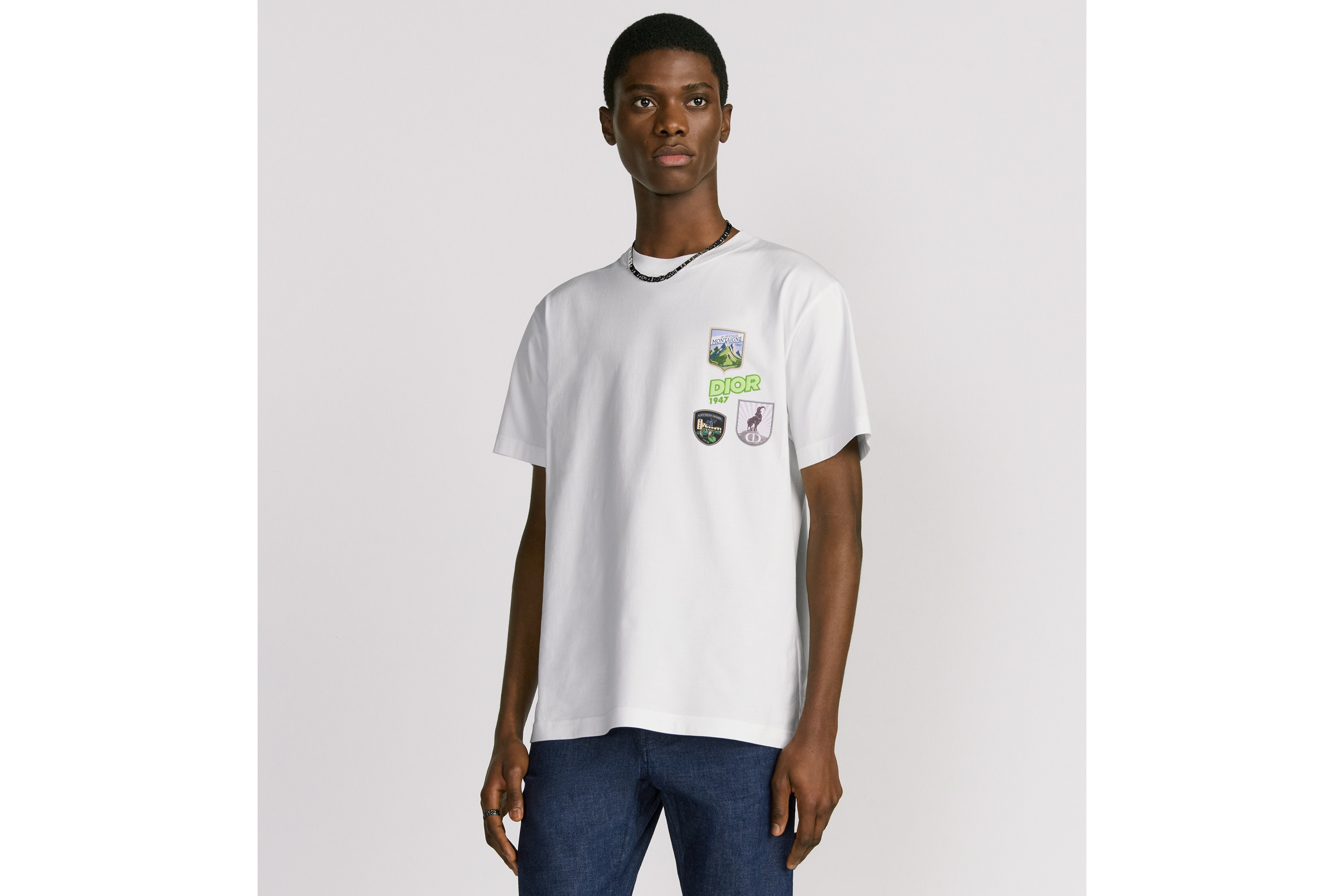 宽松版型 T 恤 白色棉质平纹针织面料 Dior Mountain 刺绣 E07