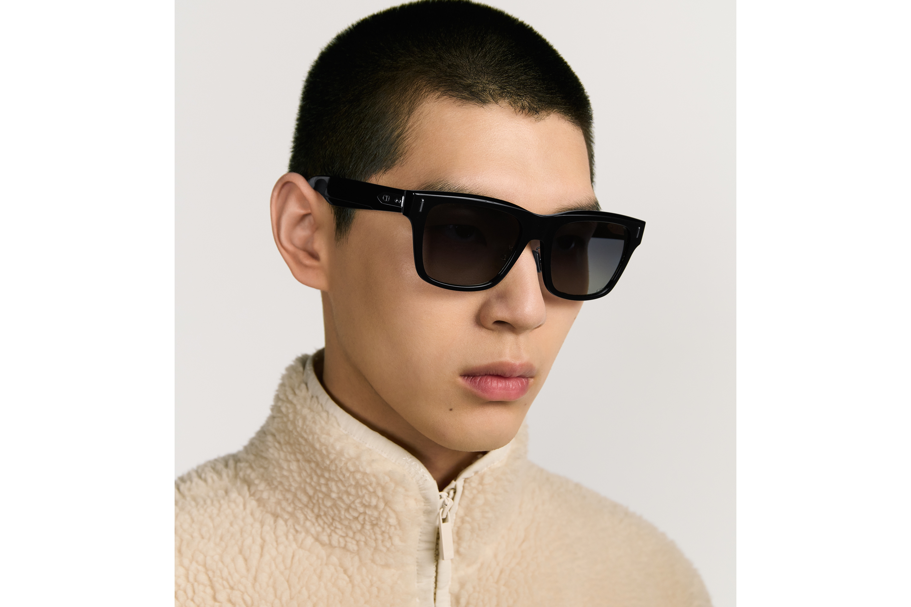 look_image_alt_prefix DiorTailoring S1F 太阳眼镜 黑色正方形镜框 E29