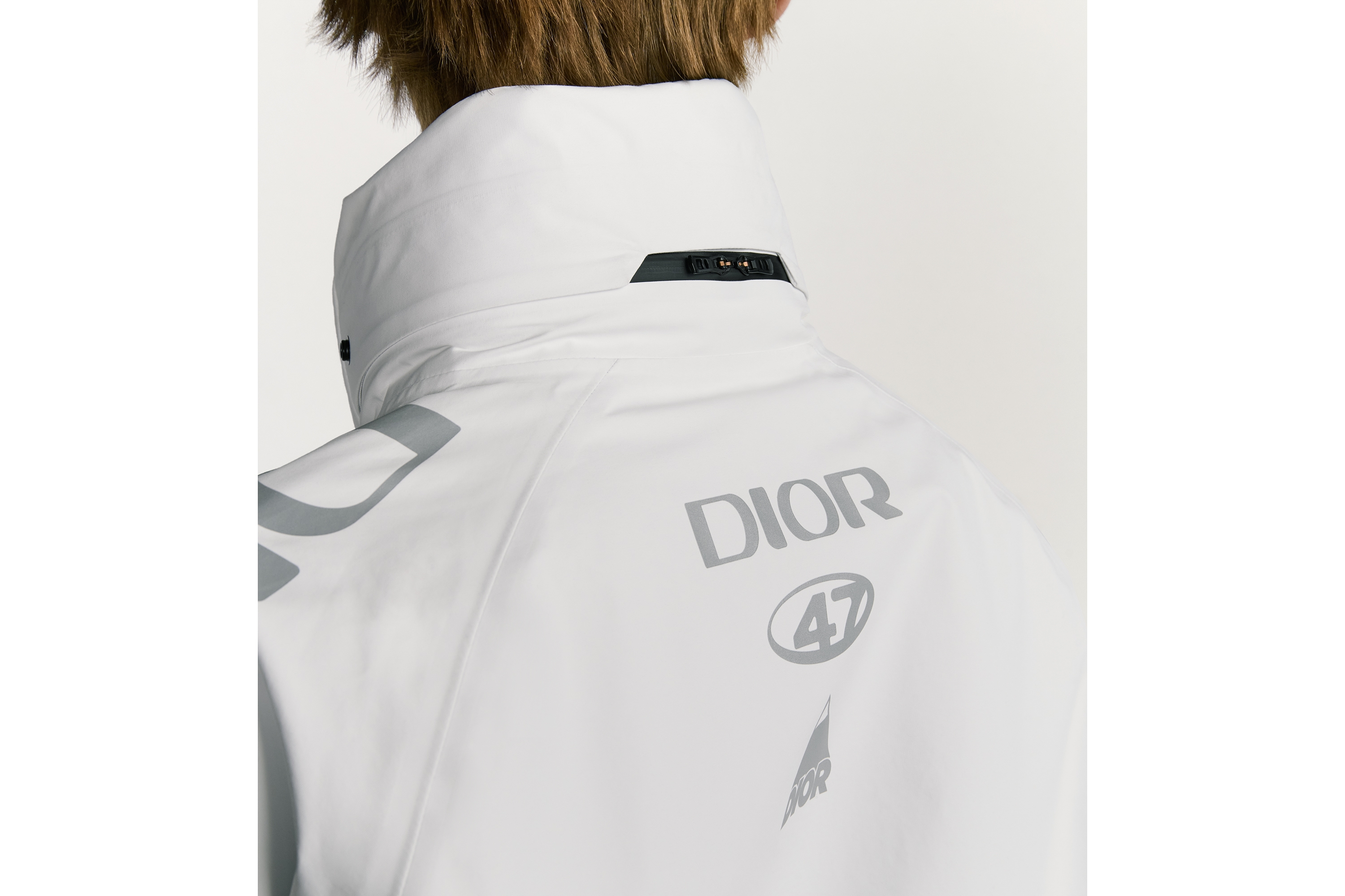 滑雪派克大衣 白色科技面料 DIOR AND DESCENTE 图案 E03