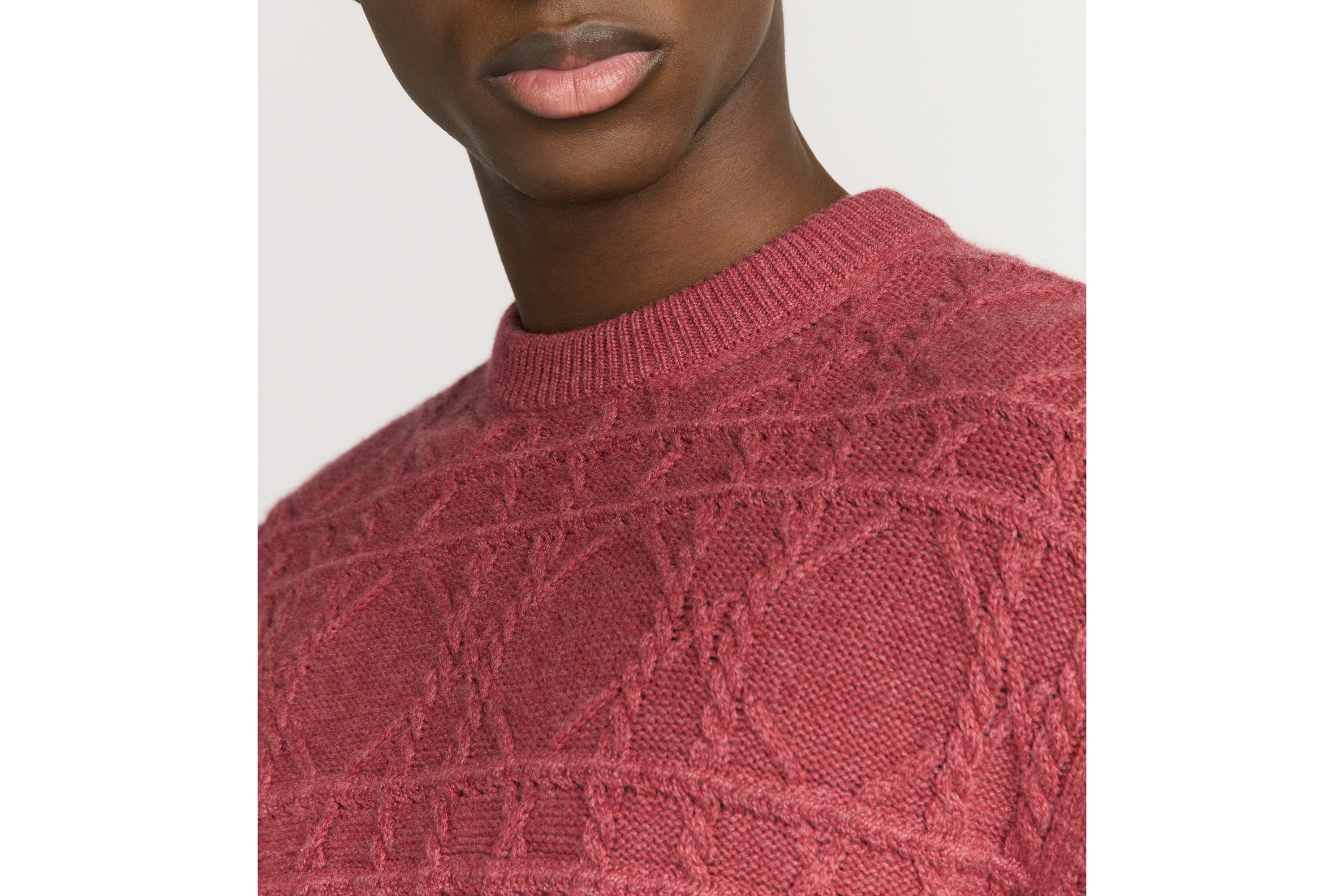 look_image_alt_prefix Dior Icons 针织衫 粉色山羊绒绞花针织面料藤格纹 E10