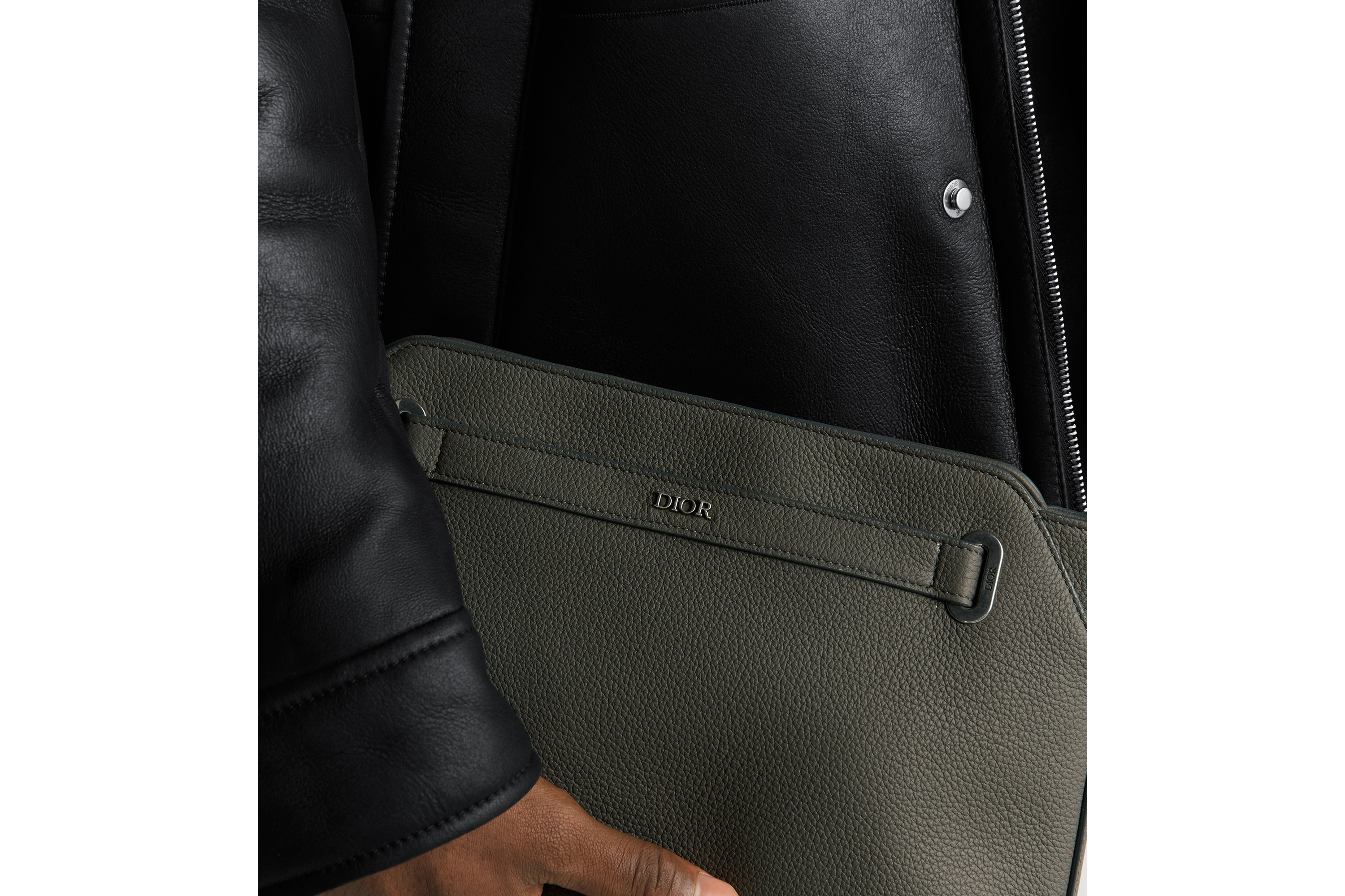 look_image_alt_prefix Dior Normandie A5 三角形手拿包 灰色 Dior Icons 牛皮革 E20