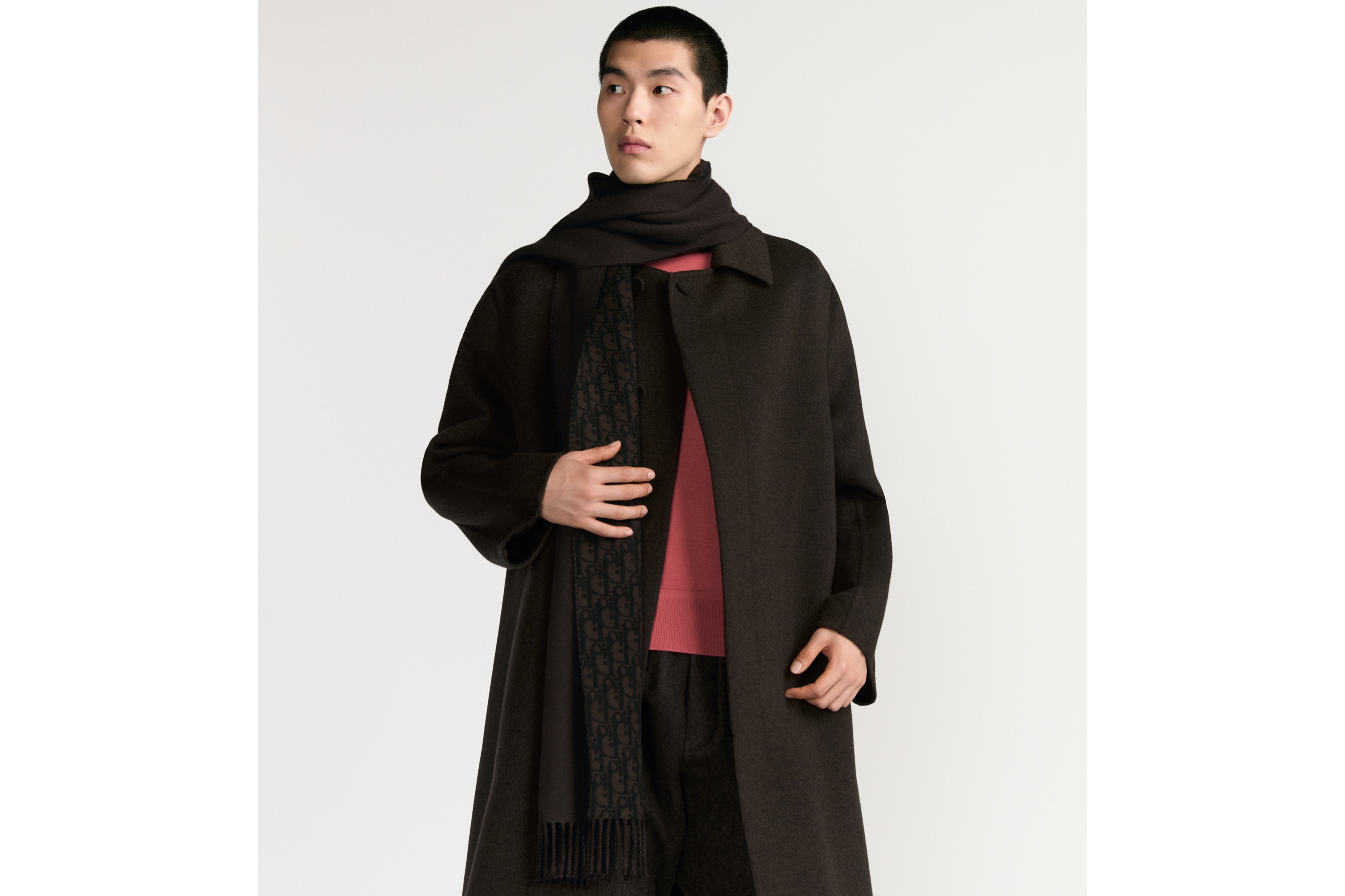 look_image_alt_prefix 双面围巾 棕色和黑色绵羊毛和山羊绒混纺面料 Oblique 印花 E32