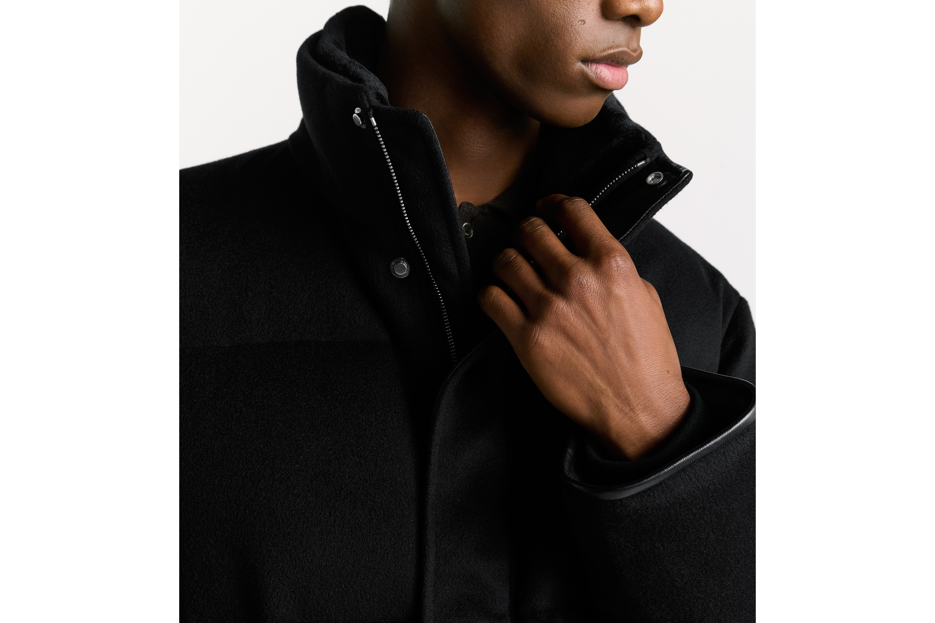 Dior Icons 羽绒夹克 黑色山羊绒面料 E04