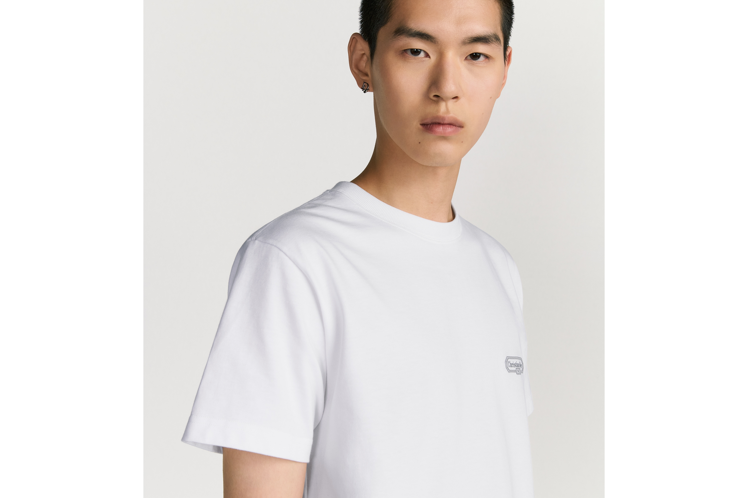 look_image_alt_prefix 宽松版型 T 恤 白色棉质平纹针织面料 CD Box 标志 E10