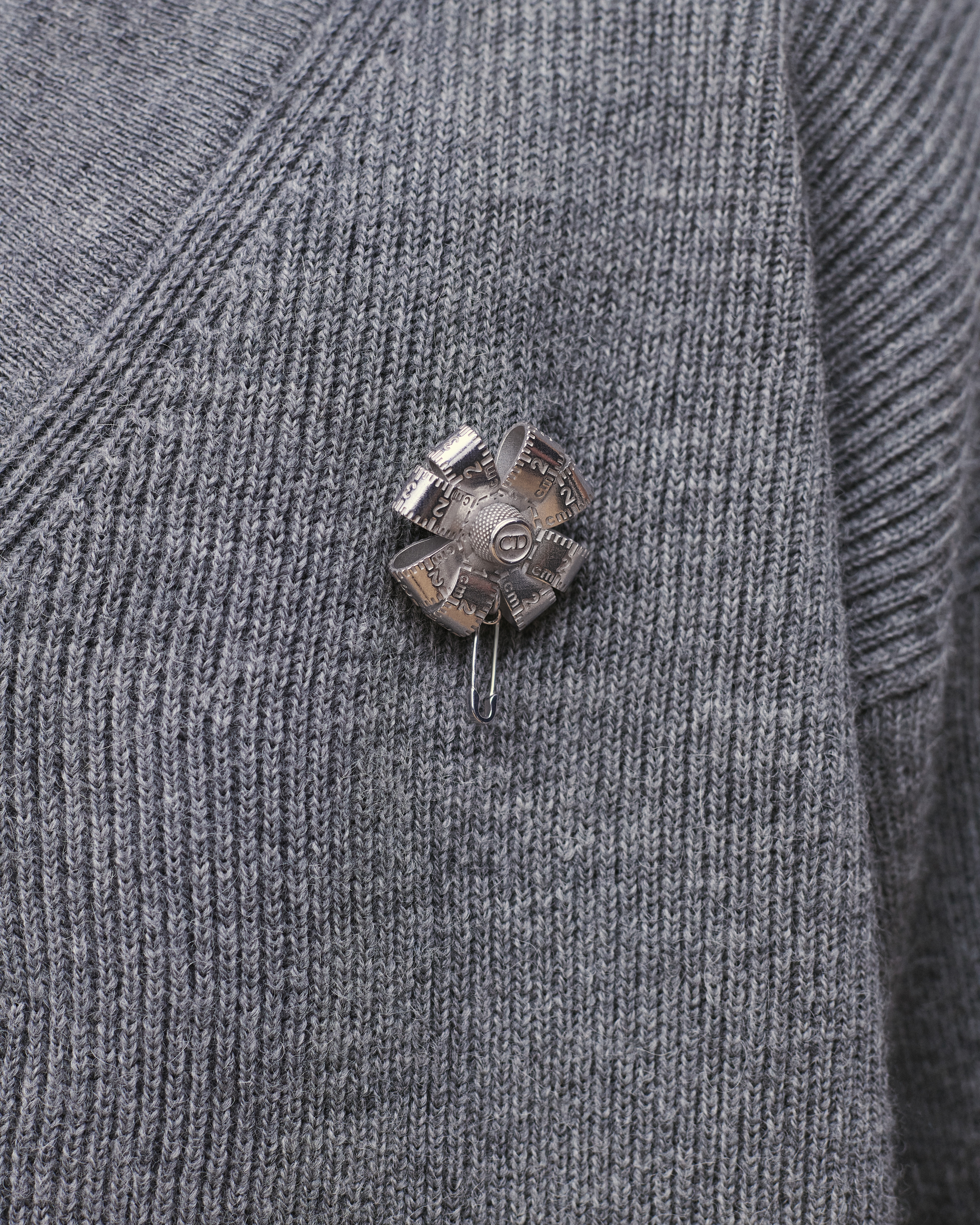 look_image_alt_prefix Dior Couture Charms 四叶草胸针 银质 E42