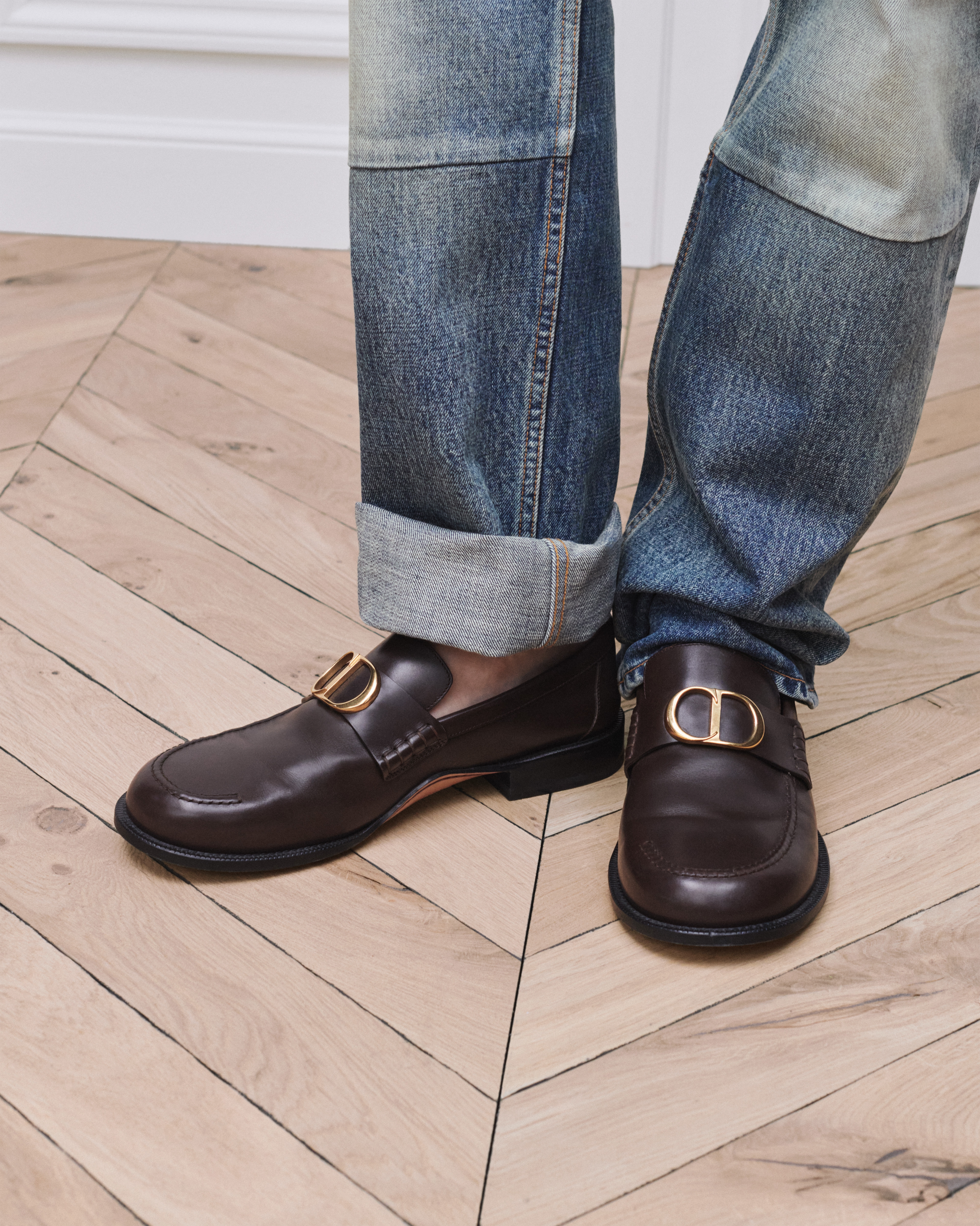 look_image_alt_prefix Dior Archie 乐福鞋 深棕色光滑牛皮革 E23