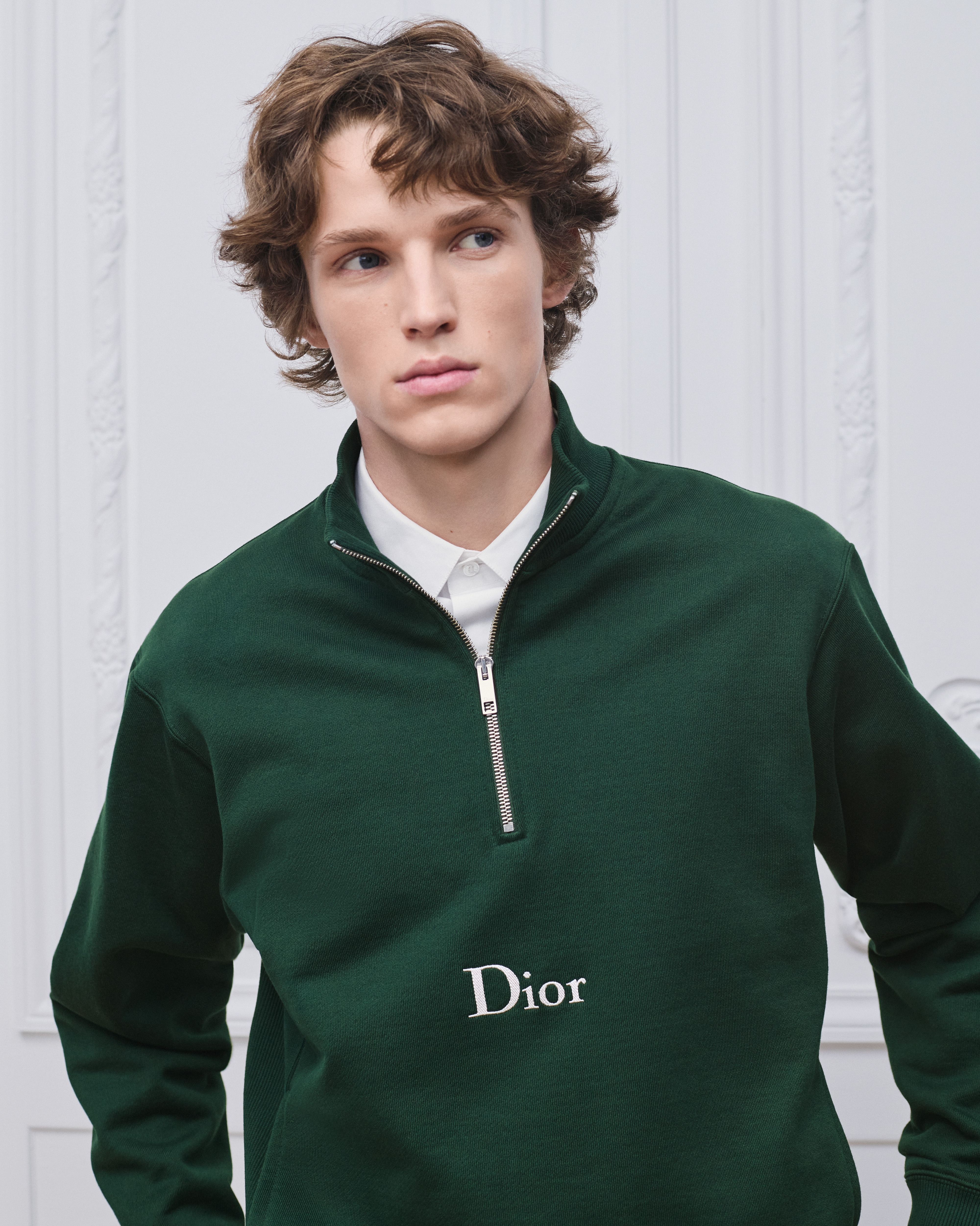 look_image_alt_prefix 拉链衣领卫衣 绿色棉质起绒面料 E01