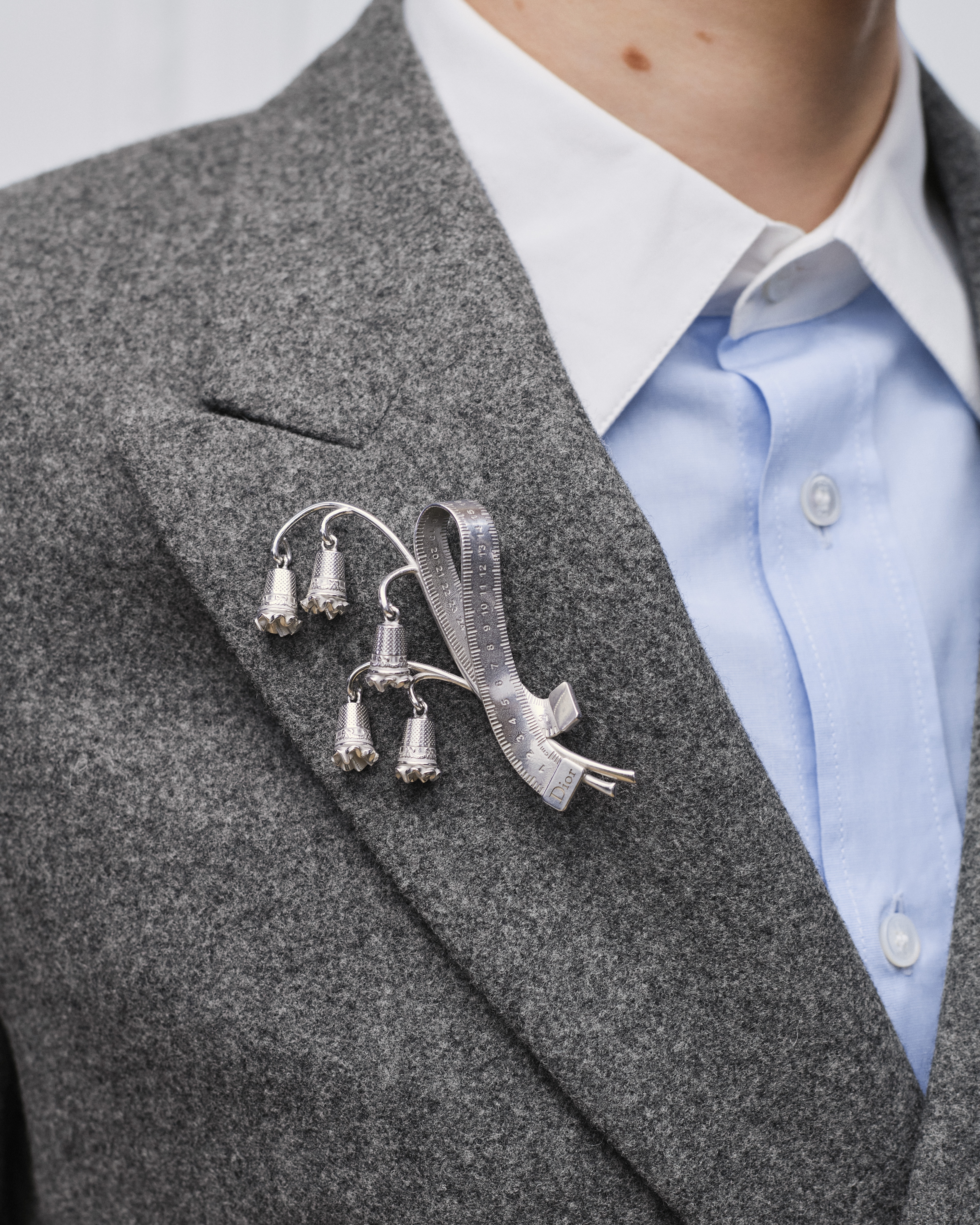 Dior Couture Charms 铃兰胸针银质| DIOR